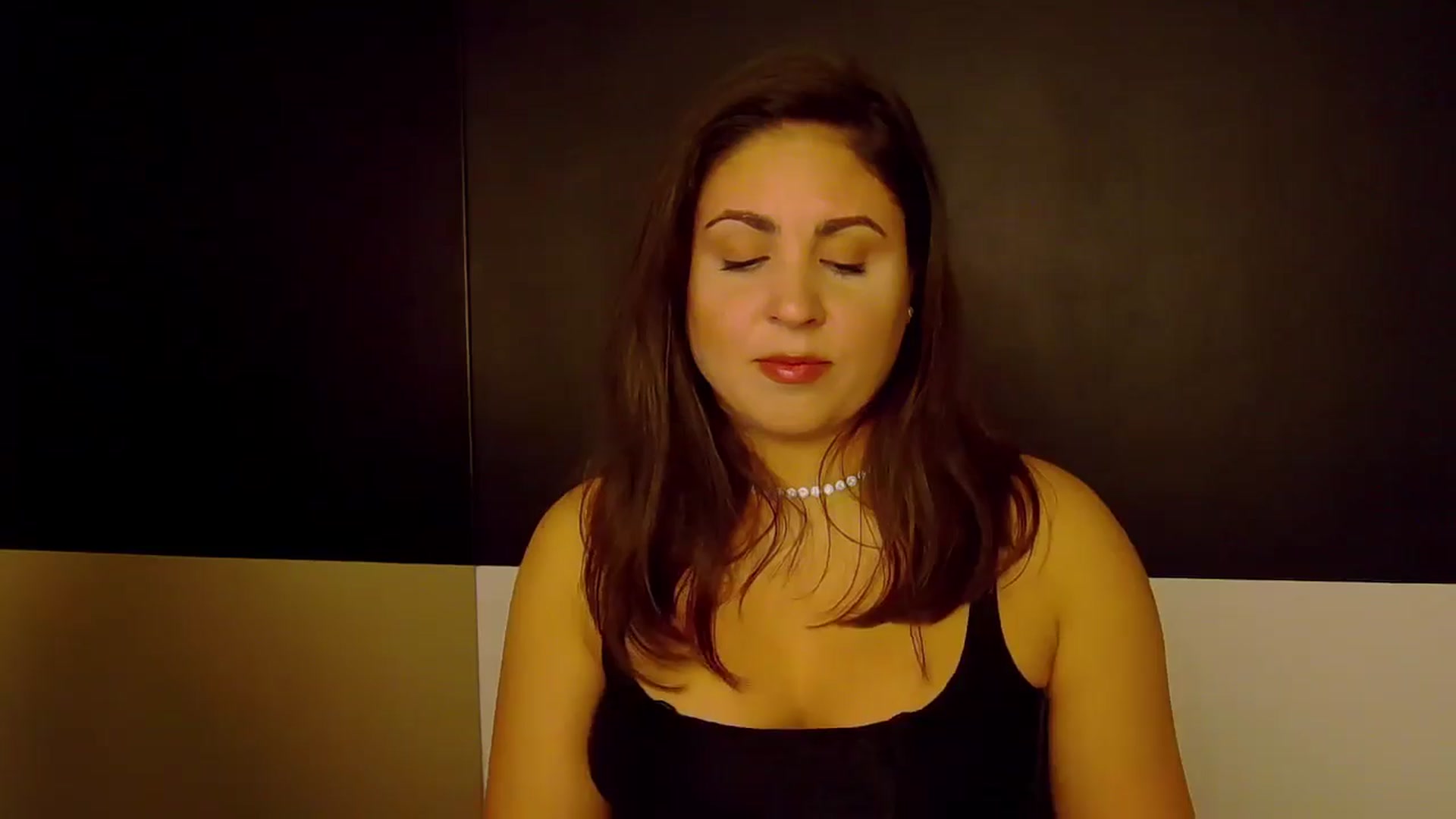 Gallery image thumbnail from NotVanilla's myfreecams stream on, 10/26/2024, 24:01 image 11 of 20