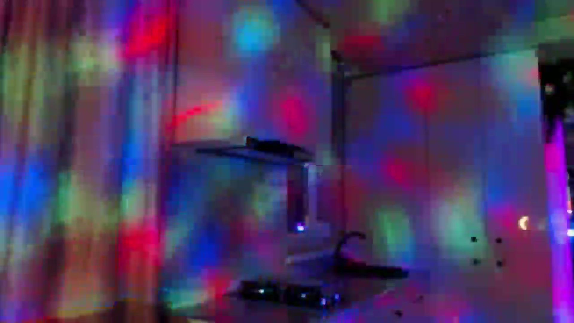 Gallery image thumbnail from NotVanilla's myfreecams stream on, 11/27/2024, 01:42 image 17 of 20