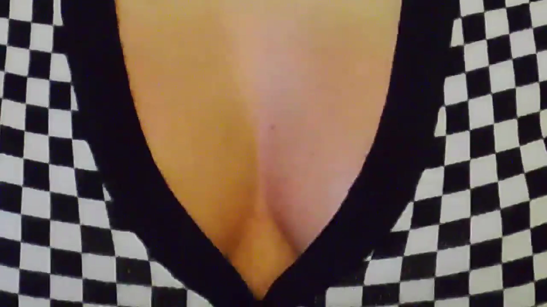 Gallery image thumbnail from NotVanilla's myfreecams stream on, 11/28/2024, 01:14 image 16 of 20