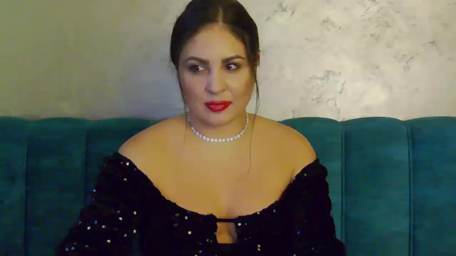 Gallery image thumbnail from NotVanilla's myfreecams stream on, 12/22/2024, 02:19 image 2 of 20