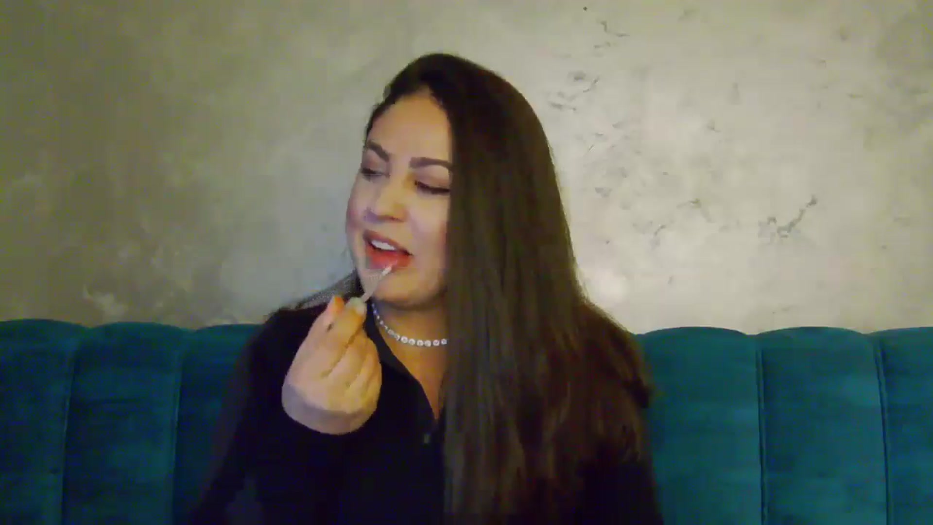 Gallery image thumbnail from NotVanilla's myfreecams stream on, 01/03/2025, 03:11 image 11 of 20