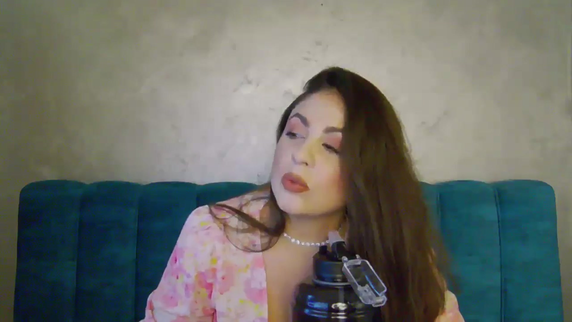 Gallery image thumbnail from NotVanilla's myfreecams stream on, 01/09/2025, 02:32 image 13 of 20