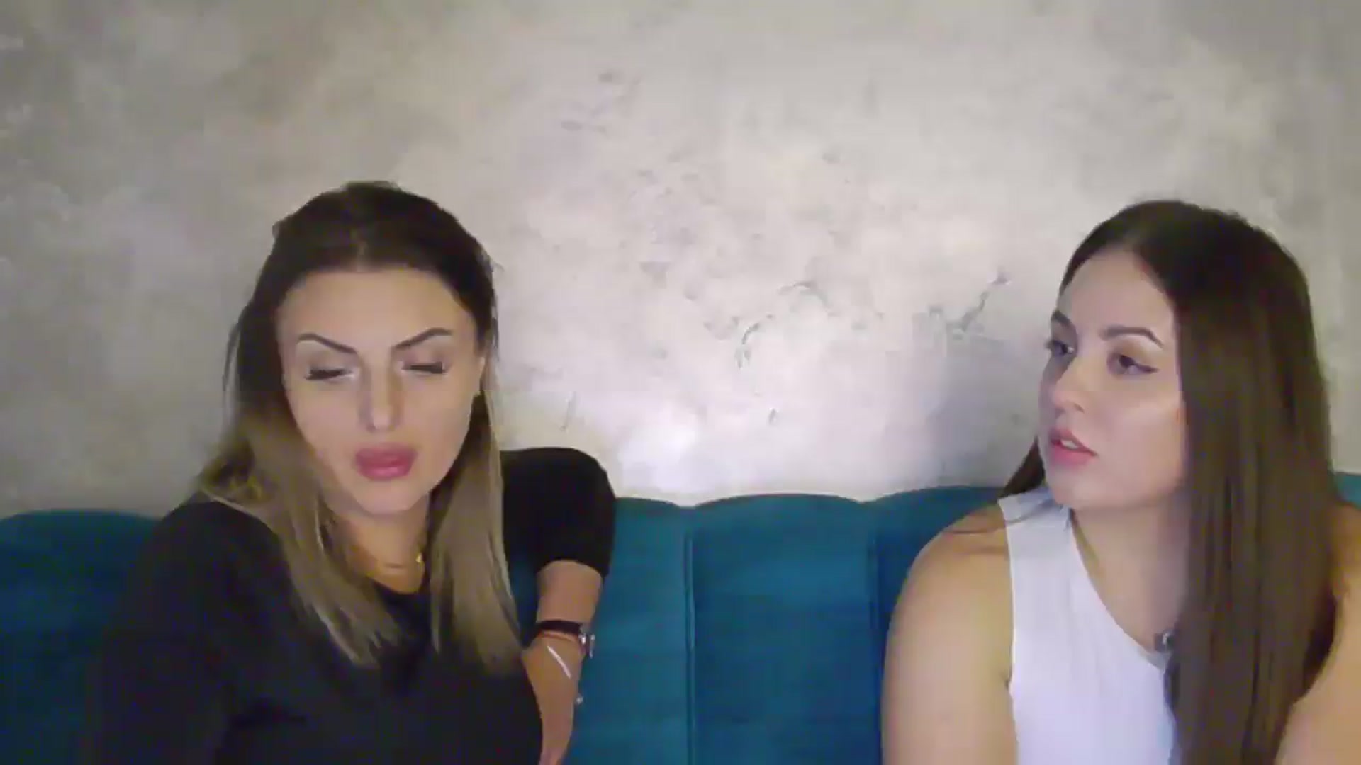 Gallery image thumbnail from NotVanilla's myfreecams stream on, 04/17/2025, 24:18 image 4 of 20