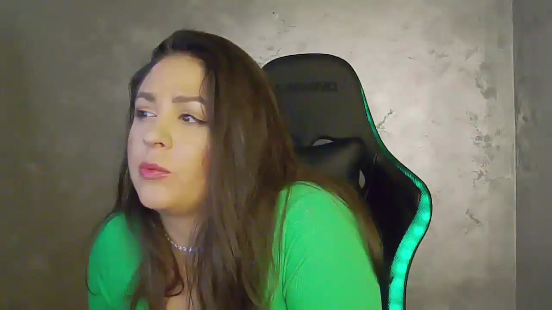 Gallery image thumbnail from NotVanilla's myfreecams stream on, 05/20/2025, 24:00 image 14 of 20