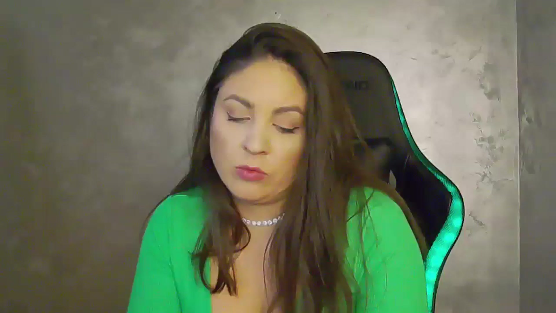 Gallery image thumbnail from NotVanilla's myfreecams stream on, 05/20/2025, 24:00 image 9 of 20