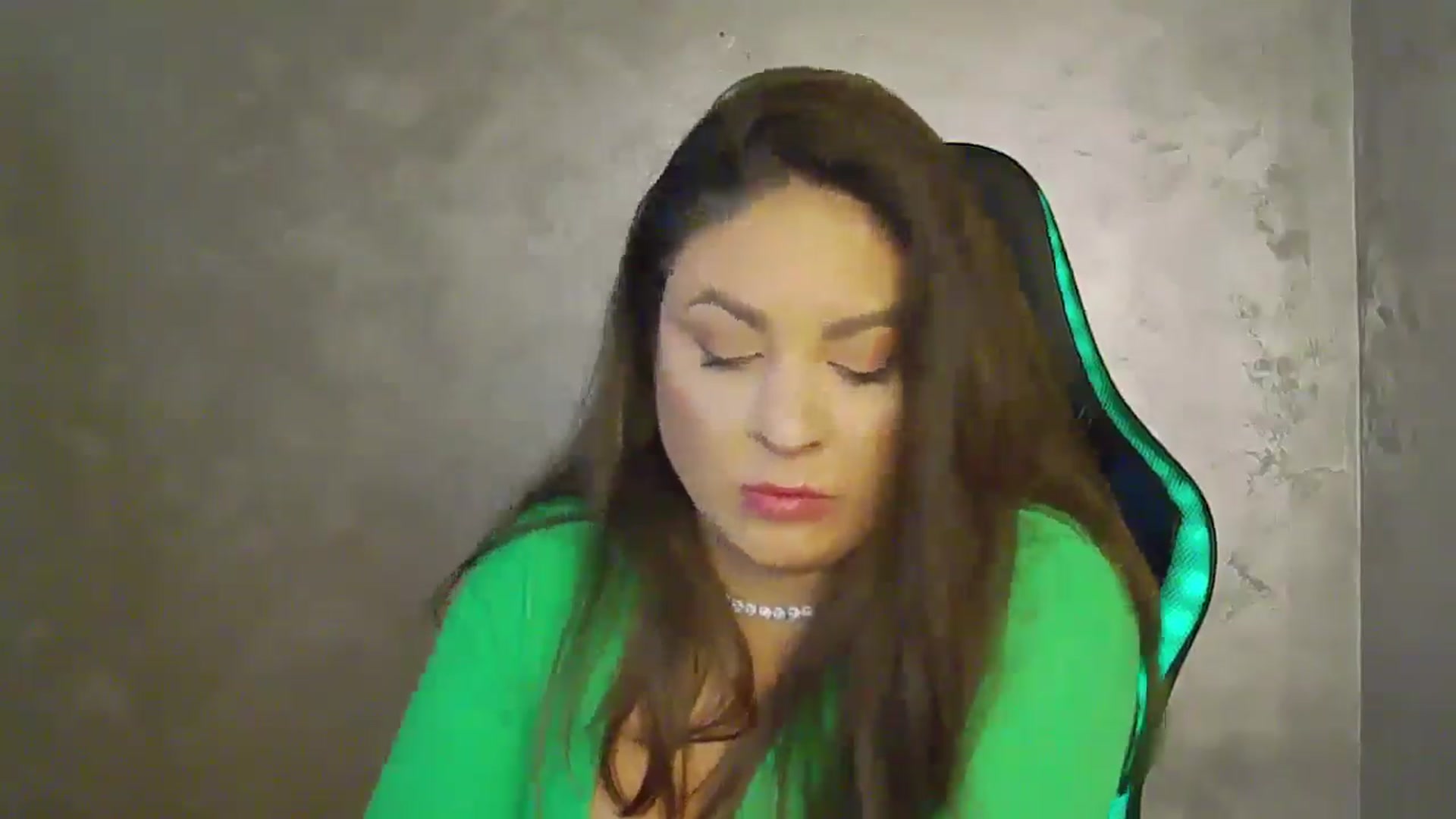 Gallery image thumbnail from NotVanilla's myfreecams stream on, 05/20/2025, 24:00 image 18 of 20