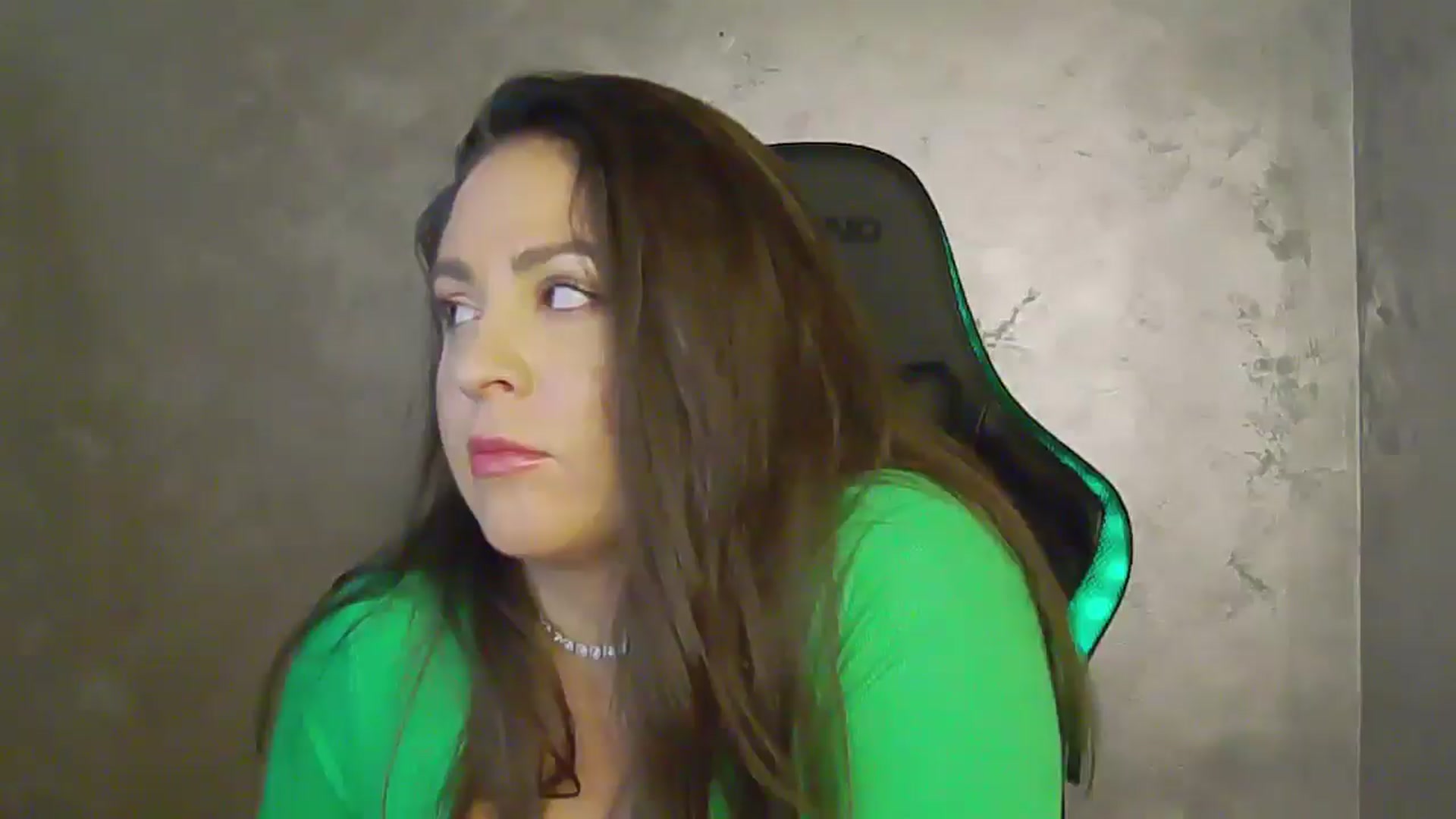 Gallery image thumbnail from NotVanilla's myfreecams stream on, 05/20/2025, 24:00 image 16 of 20