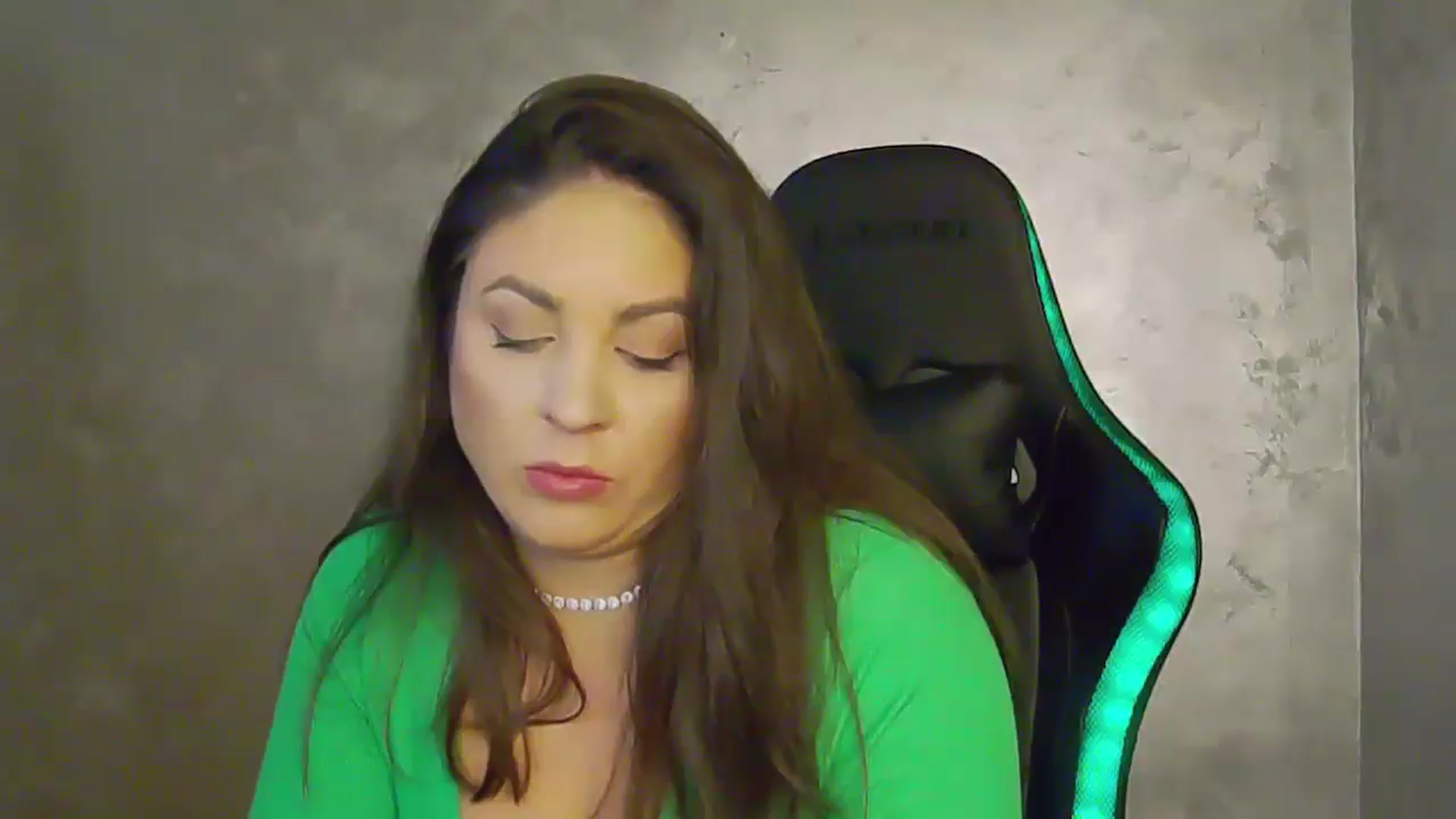 Gallery image thumbnail from NotVanilla's myfreecams stream on, 05/20/2025, 24:00 image 17 of 20