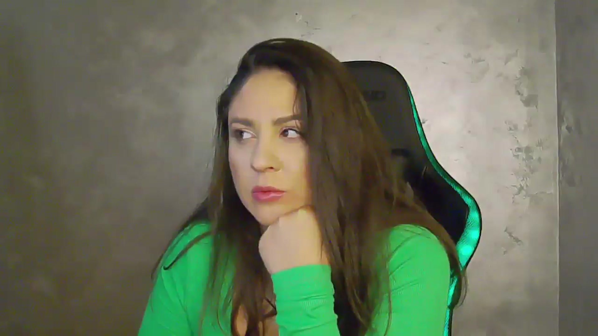 Gallery image thumbnail from NotVanilla's myfreecams stream on, 05/20/2025, 24:00 image 20 of 20