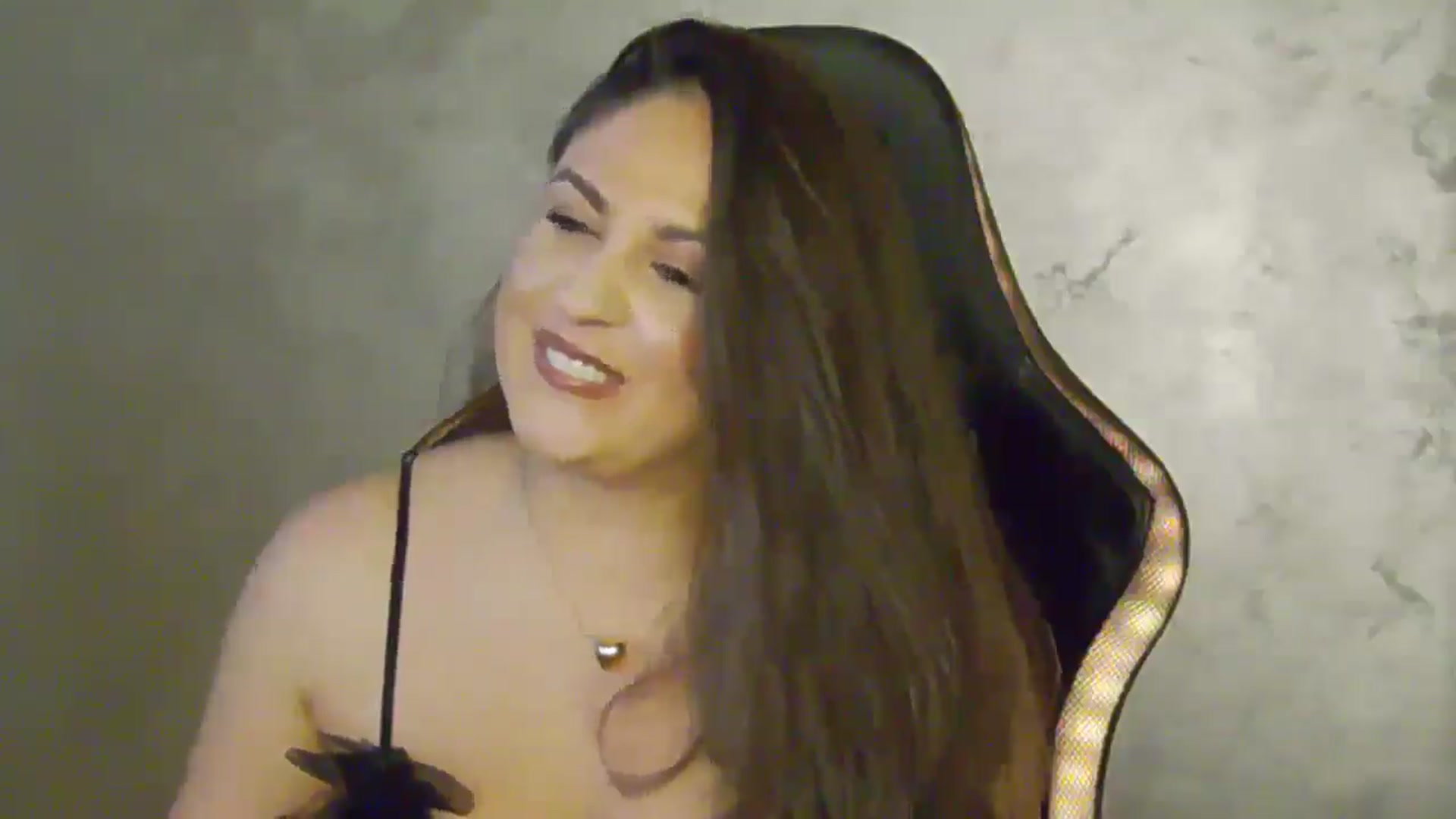Gallery image thumbnail from NotVanilla's myfreecams stream on, 05/24/2025, 24:43 image 10 of 20