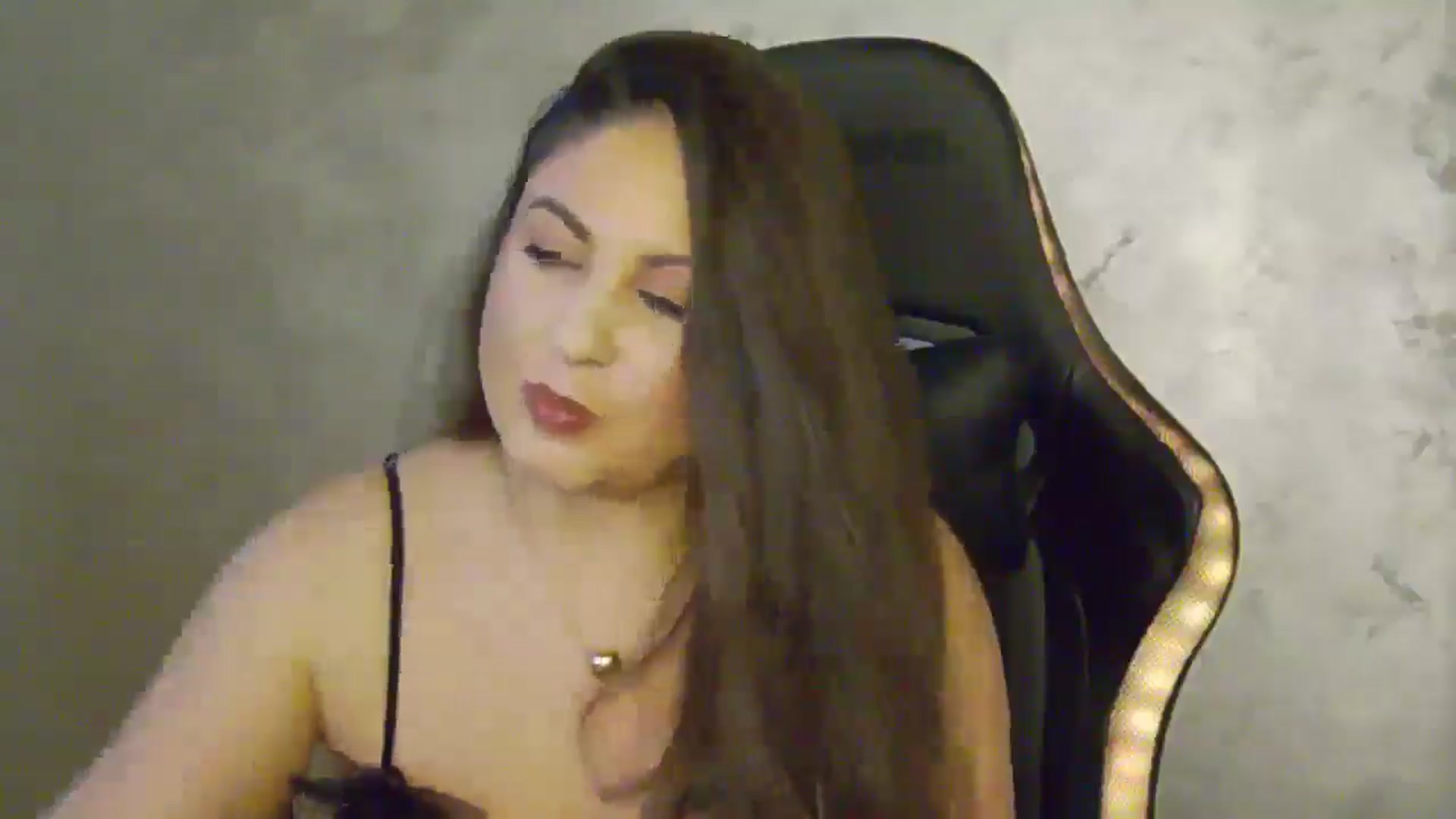 Gallery image thumbnail from NotVanilla's myfreecams stream on, 05/24/2025, 24:43 image 11 of 20