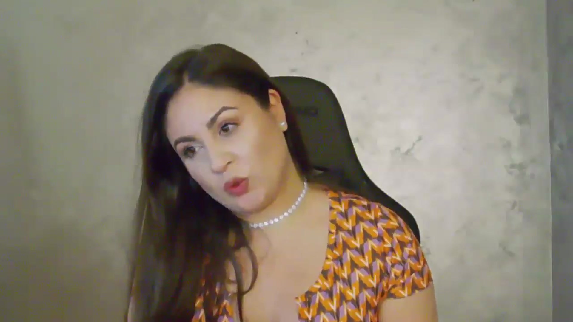 Gallery image thumbnail from NotVanilla's myfreecams stream on, 06/02/2025, 02:17 image 16 of 20