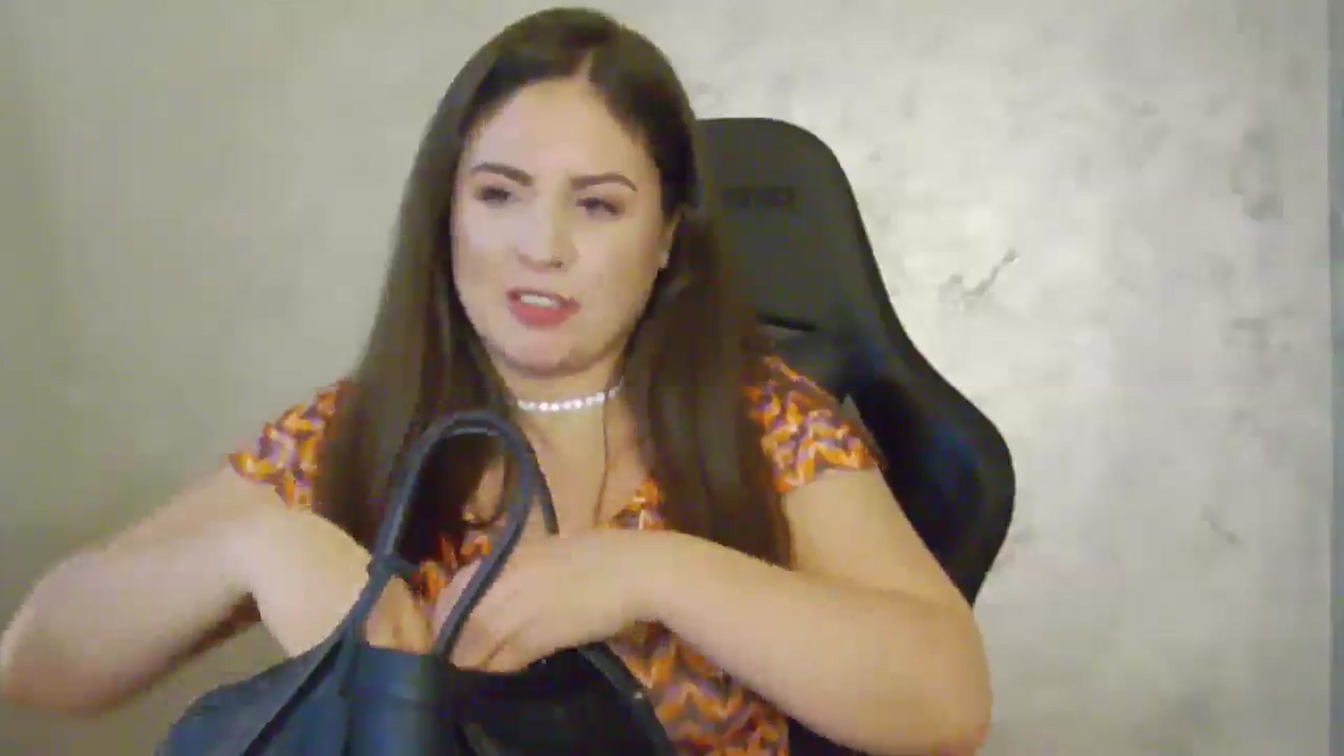 Gallery image thumbnail from NotVanilla's myfreecams stream on, 06/02/2025, 02:17 image 18 of 20