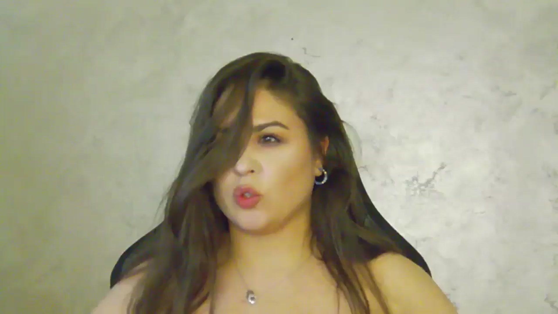 Gallery image thumbnail from NotVanilla's myfreecams stream on, 06/07/2025, 01:20 image 6 of 20