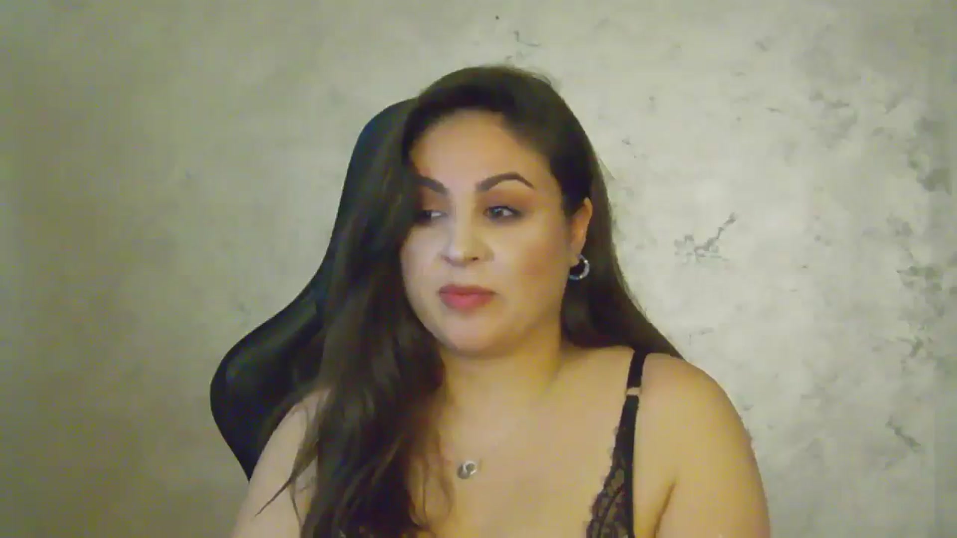 Gallery image thumbnail from NotVanilla's myfreecams stream on, 06/07/2025, 01:20 image 10 of 20