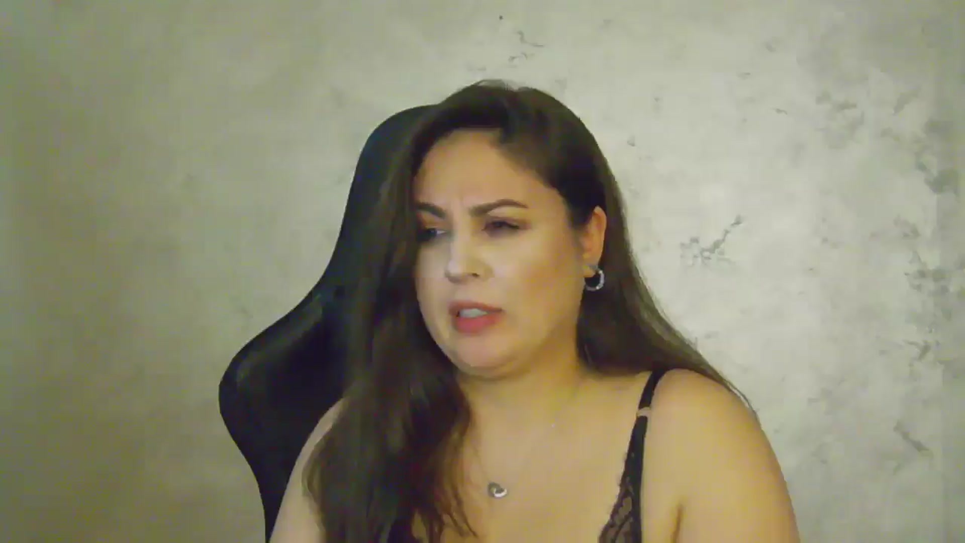 Gallery image thumbnail from NotVanilla's myfreecams stream on, 06/07/2025, 01:20 image 17 of 20