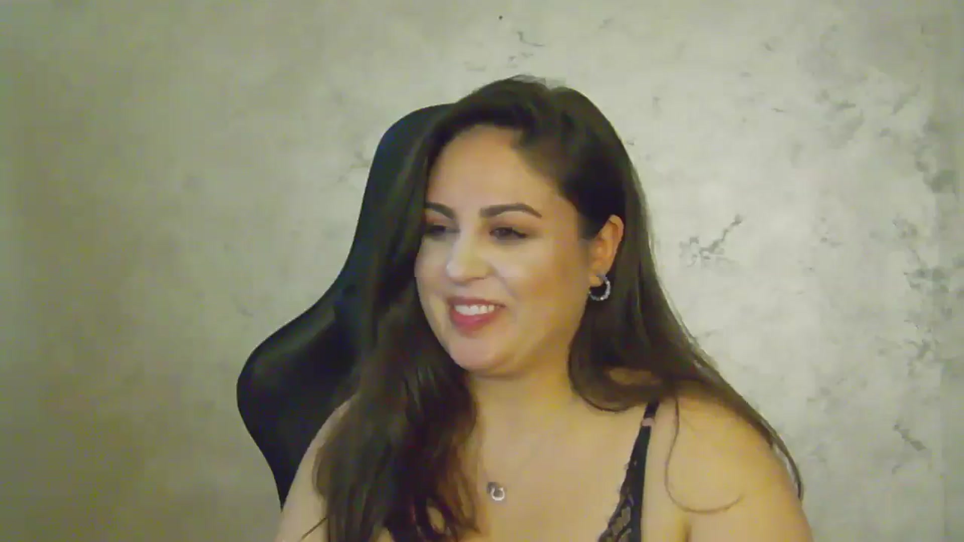 Gallery image thumbnail from NotVanilla's myfreecams stream on, 06/07/2025, 01:20 image 19 of 20