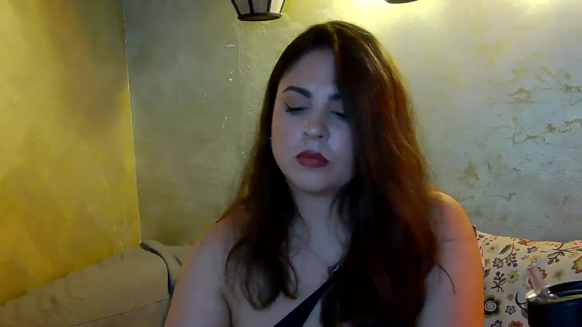 Gallery image thumbnail from NotVanilla's myfreecams stream on, 06/09/2025, 01:45 image 15 of 20