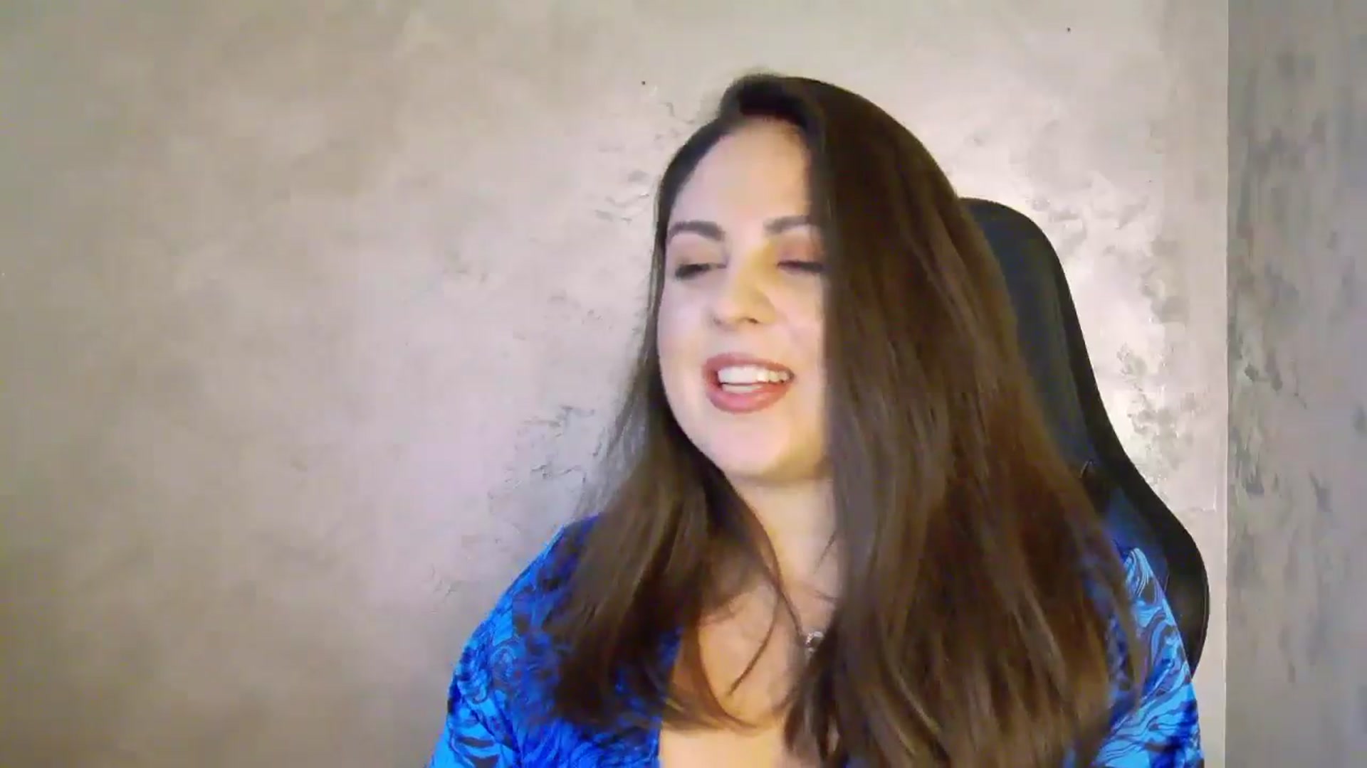Gallery image thumbnail from NotVanilla's myfreecams stream on, 06/16/2025, 24:46 image 7 of 20