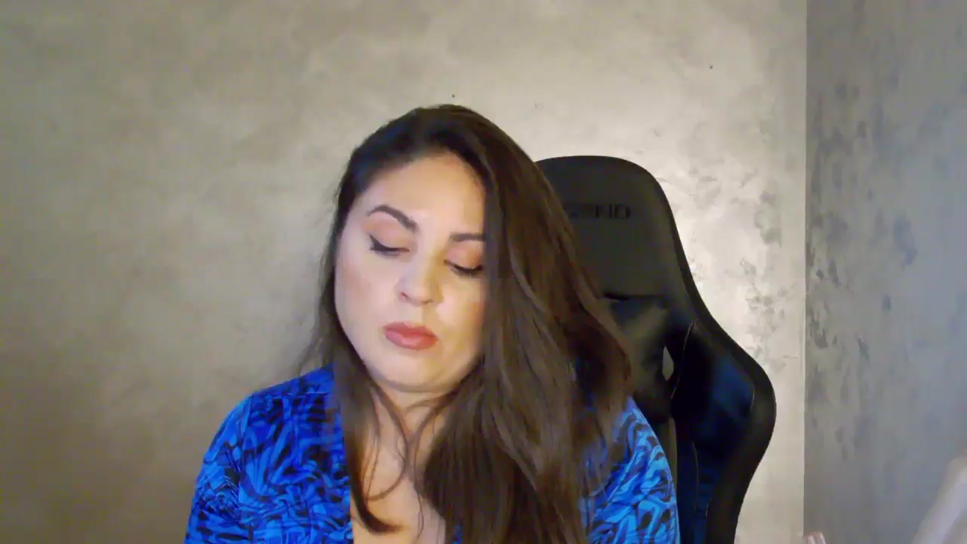 Gallery image thumbnail from NotVanilla's myfreecams stream on, 06/16/2025, 01:51 image 7 of 20