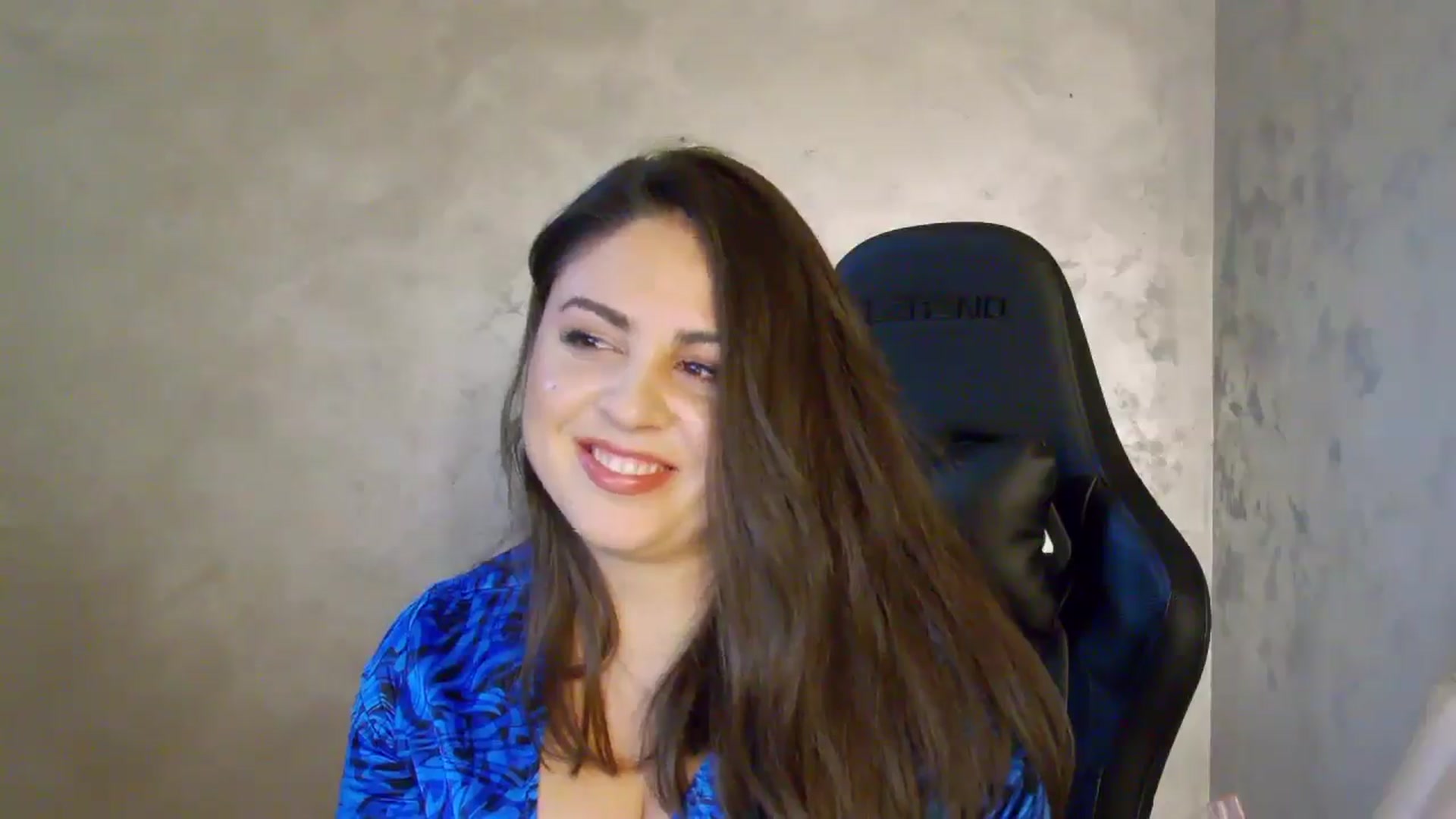 Gallery image thumbnail from NotVanilla's myfreecams stream on, 06/16/2025, 01:51 image 17 of 20