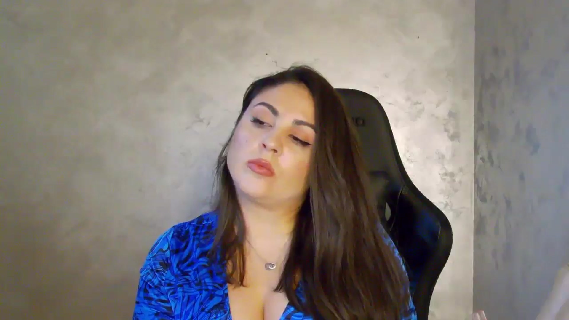 Gallery image thumbnail from NotVanilla's myfreecams stream on, 06/16/2025, 01:51 image 13 of 20