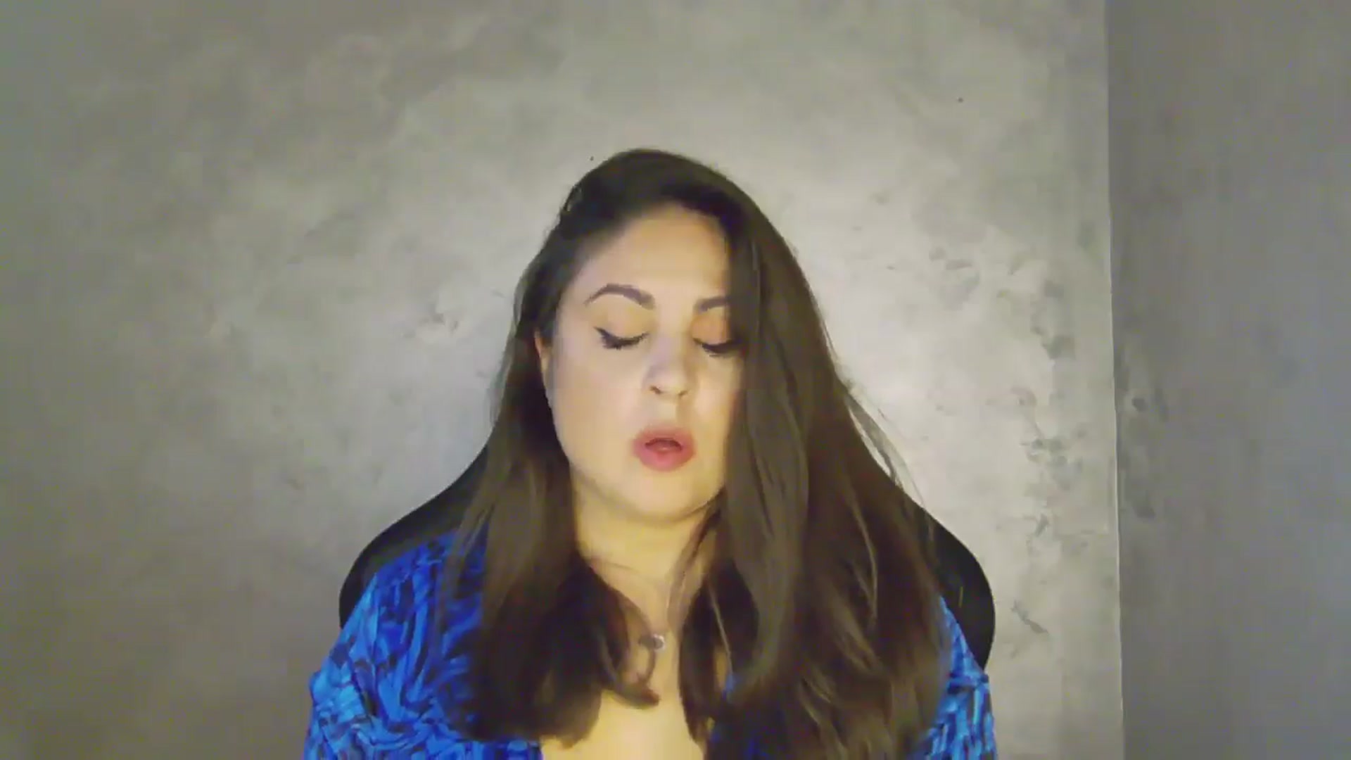 Gallery image thumbnail from NotVanilla's myfreecams stream on, 06/16/2025, 08:18 image 19 of 20