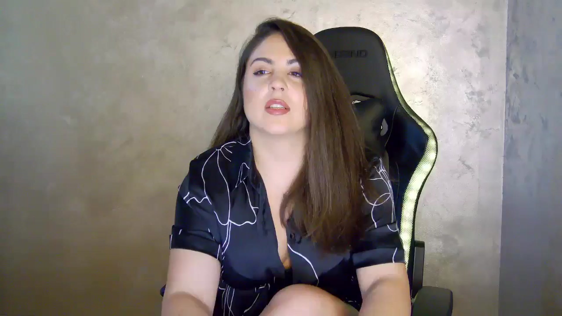 Gallery image thumbnail from NotVanilla's myfreecams stream on, 06/17/2025, 24:56 image 14 of 20