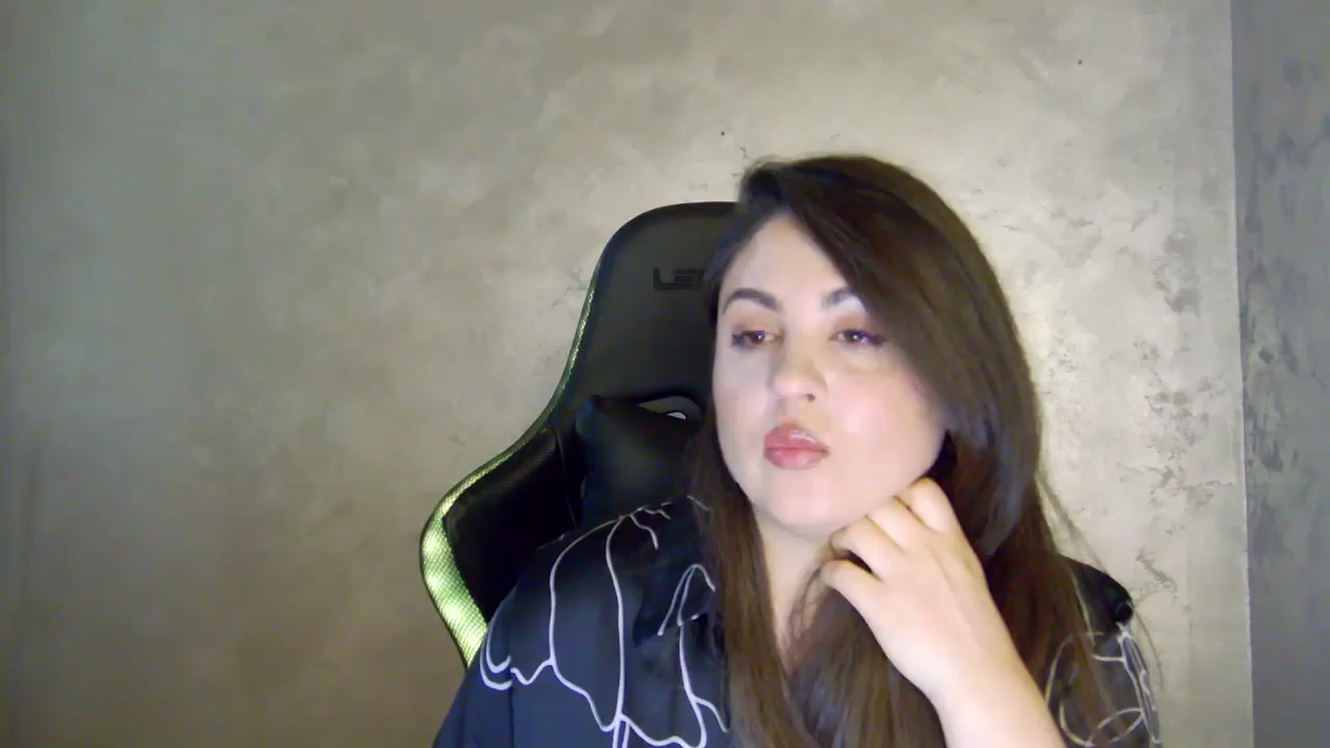 Gallery image thumbnail from NotVanilla's myfreecams stream on, 06/17/2025, 24:56 image 5 of 20