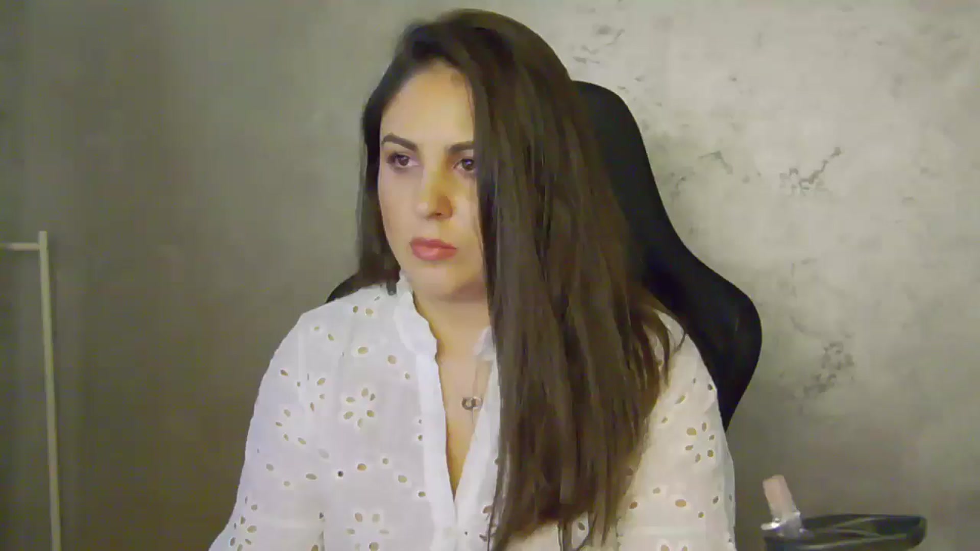 Gallery image thumbnail from NotVanilla's myfreecams stream on, 06/25/2025, 24:33 image 1 of 20