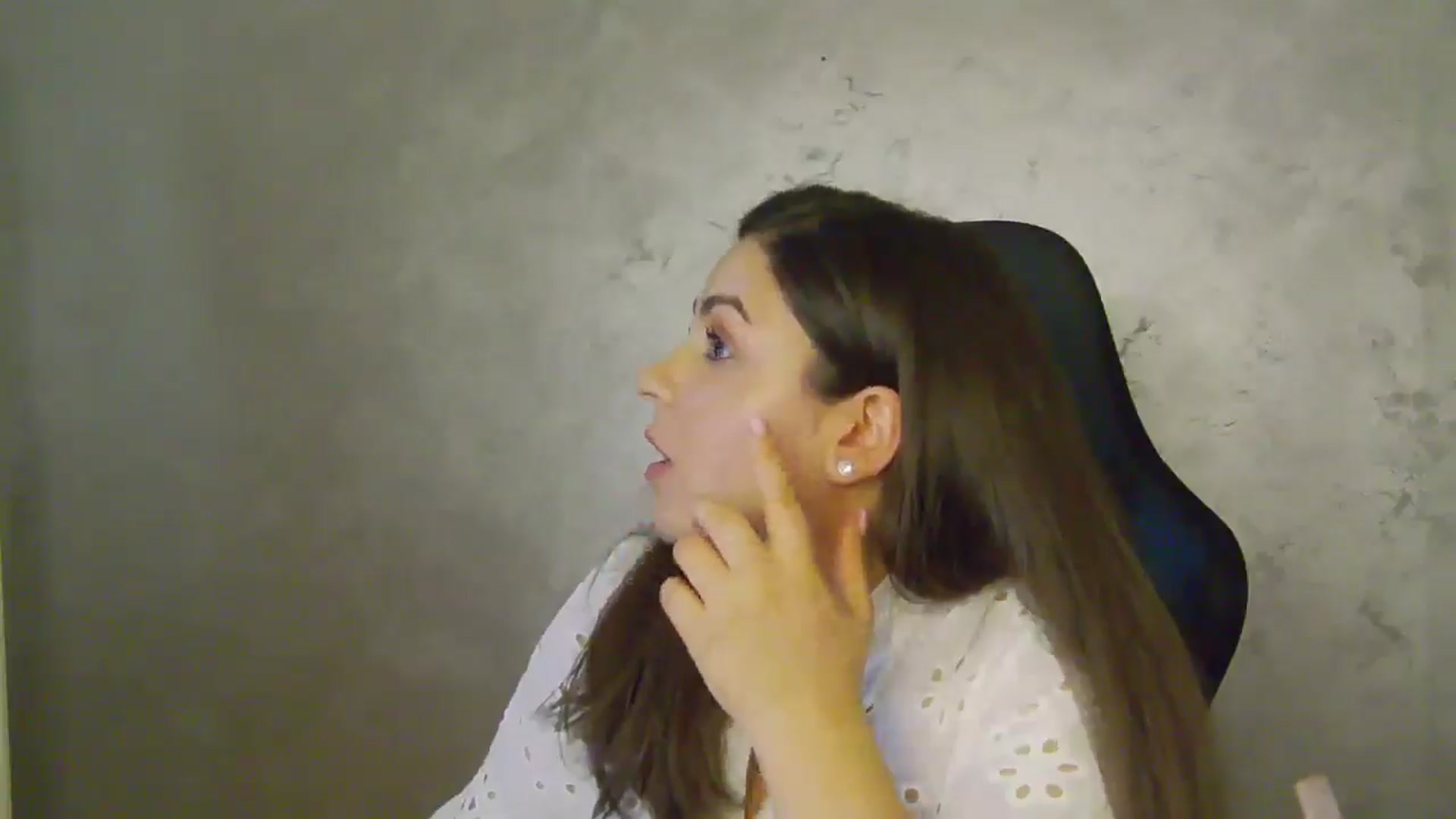 Gallery image thumbnail from NotVanilla's myfreecams stream on, 06/25/2025, 24:33 image 20 of 20