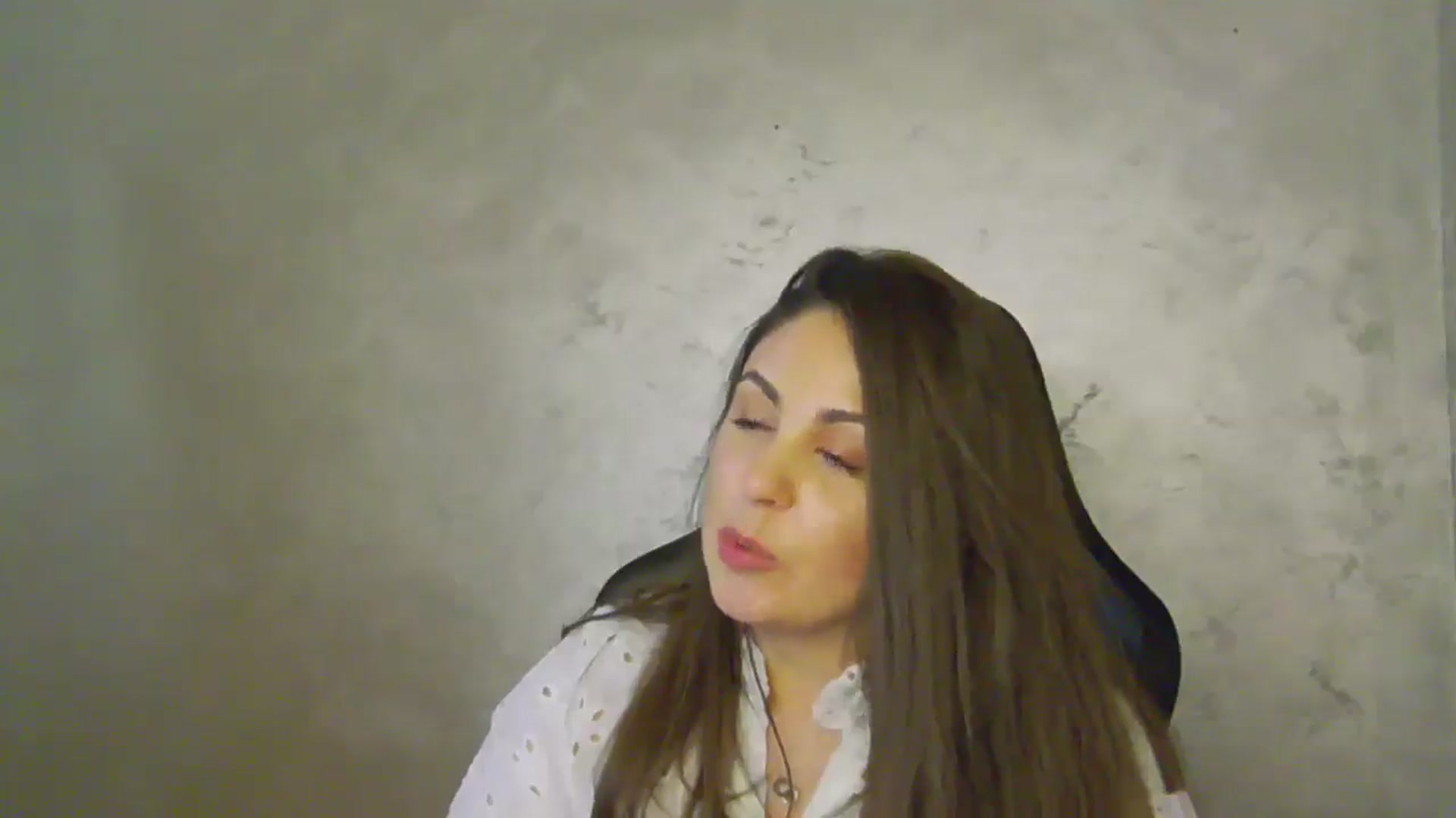 Gallery image thumbnail from NotVanilla's myfreecams stream on, 06/25/2025, 24:33 image 16 of 20