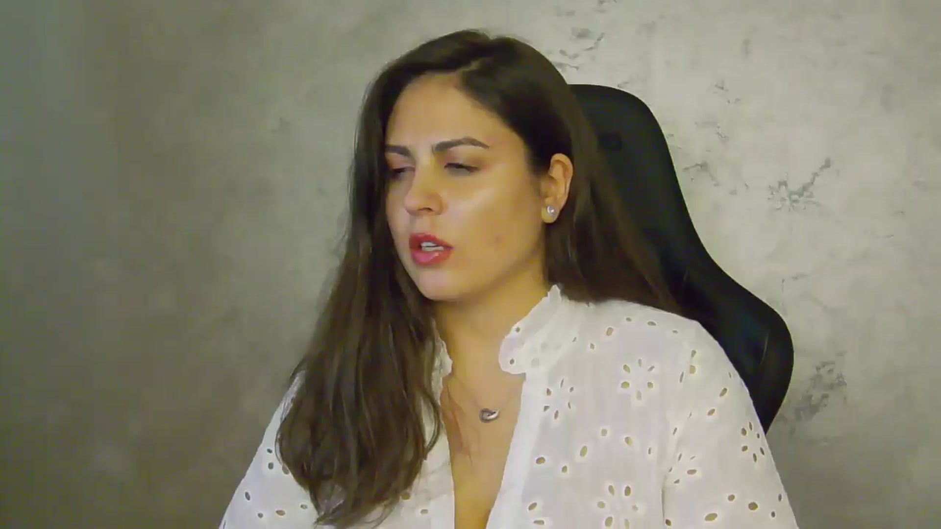Gallery image thumbnail from NotVanilla's myfreecams stream on, 06/25/2025, 01:48 image 14 of 20