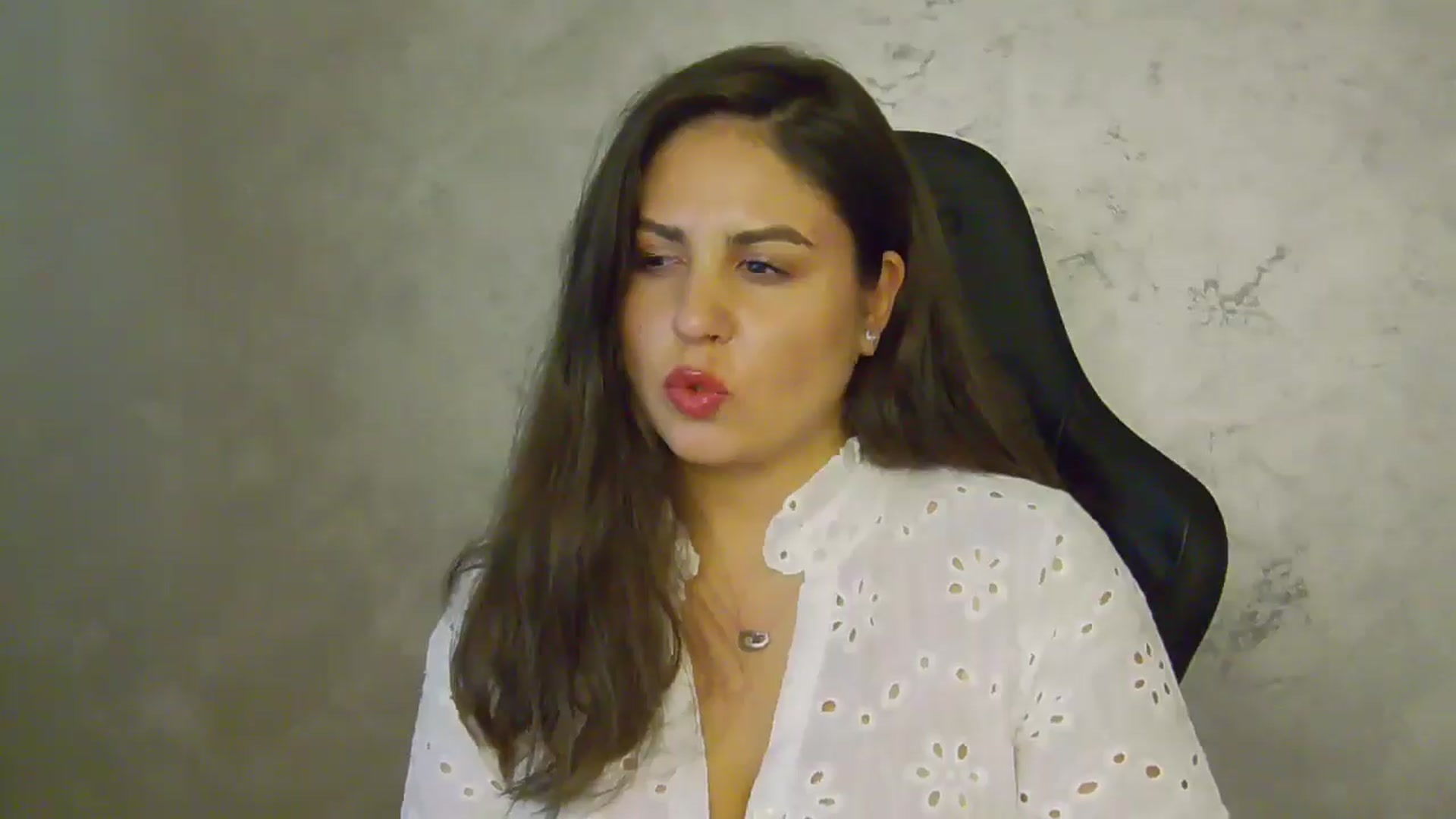 Gallery image thumbnail from NotVanilla's myfreecams stream on, 06/25/2025, 01:48 image 9 of 20
