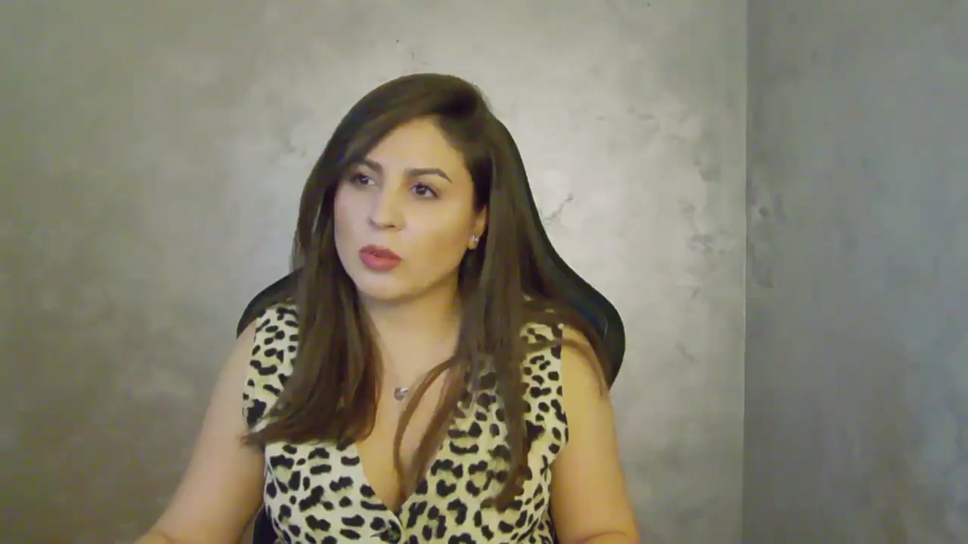 Gallery image thumbnail from NotVanilla's myfreecams stream on, 06/25/2025, 20:36 image 16 of 20