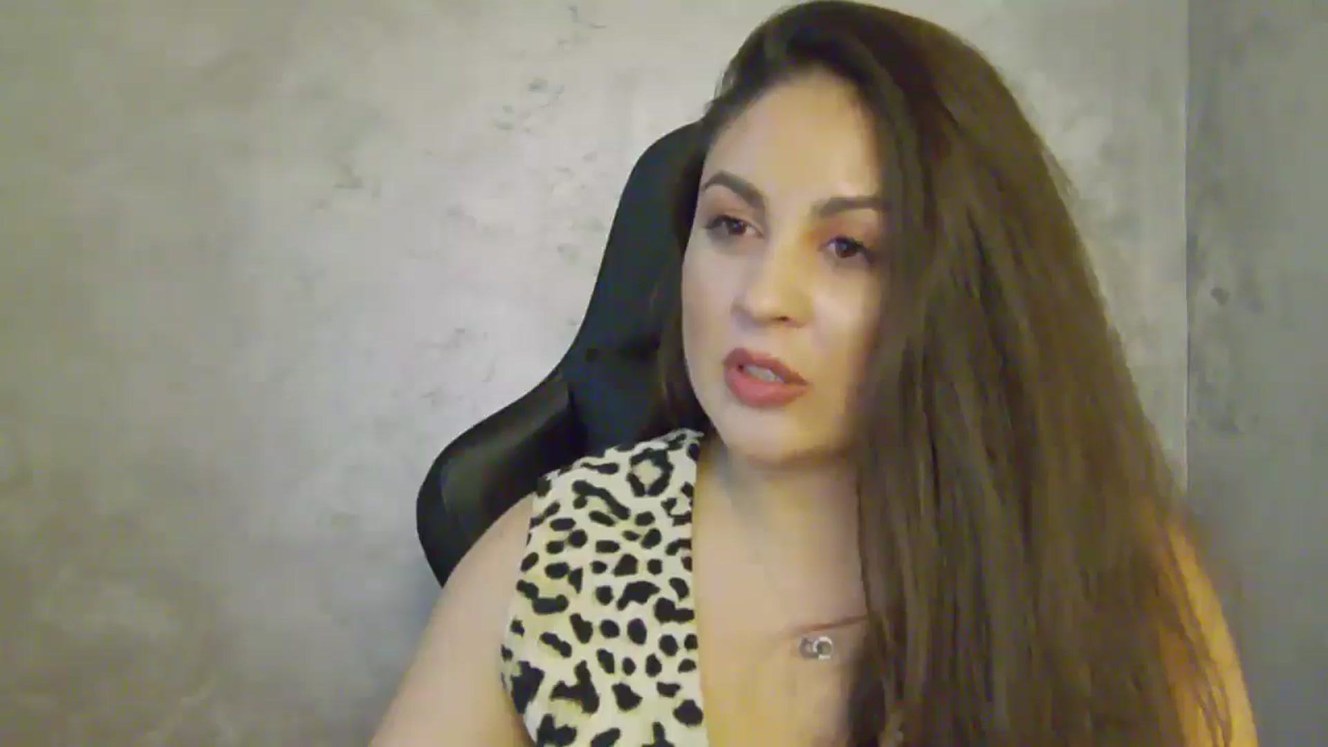 Gallery image thumbnail from NotVanilla's myfreecams stream on, 06/25/2025, 21:27 image 16 of 20