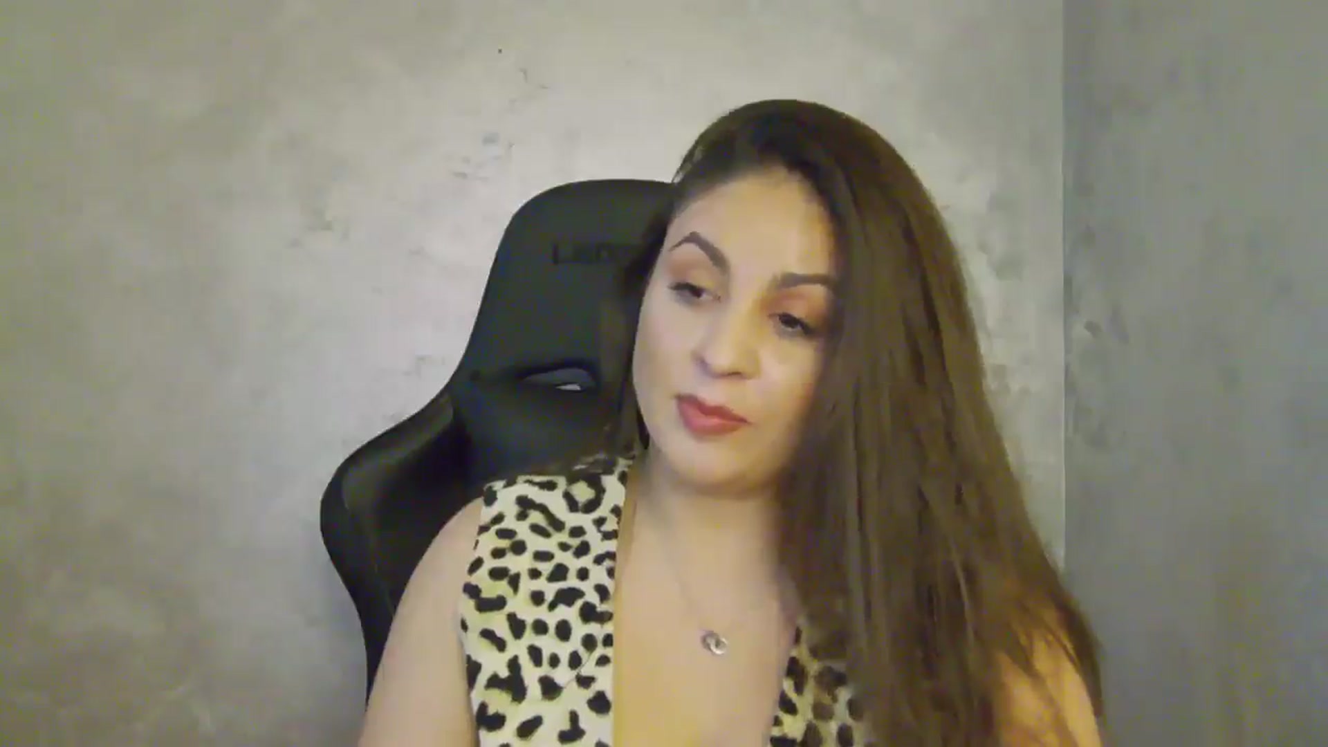 Gallery image thumbnail from NotVanilla's myfreecams stream on, 06/25/2025, 21:27 image 7 of 20