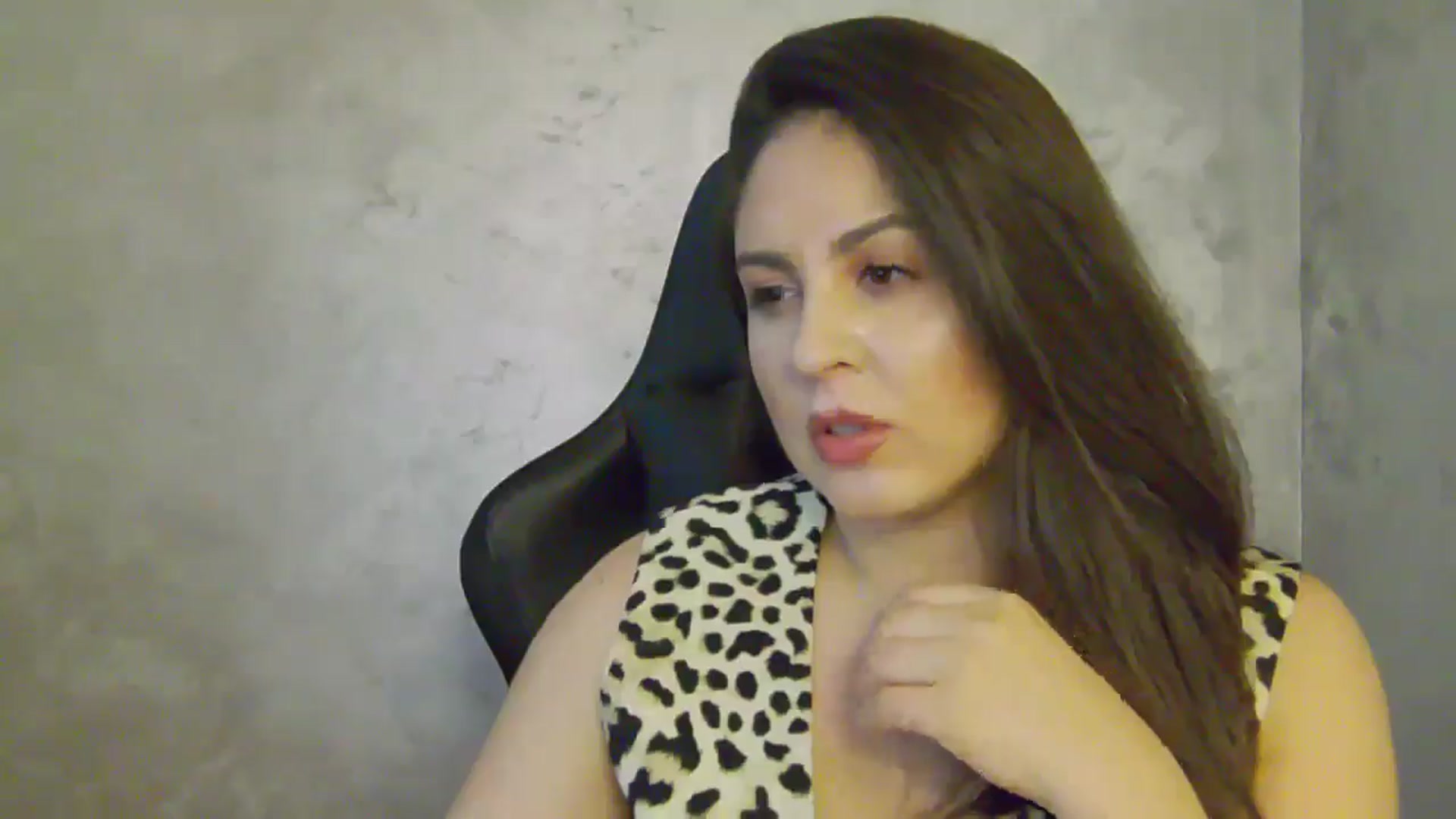 Gallery image thumbnail from NotVanilla's myfreecams stream on, 06/25/2025, 21:27 image 15 of 20