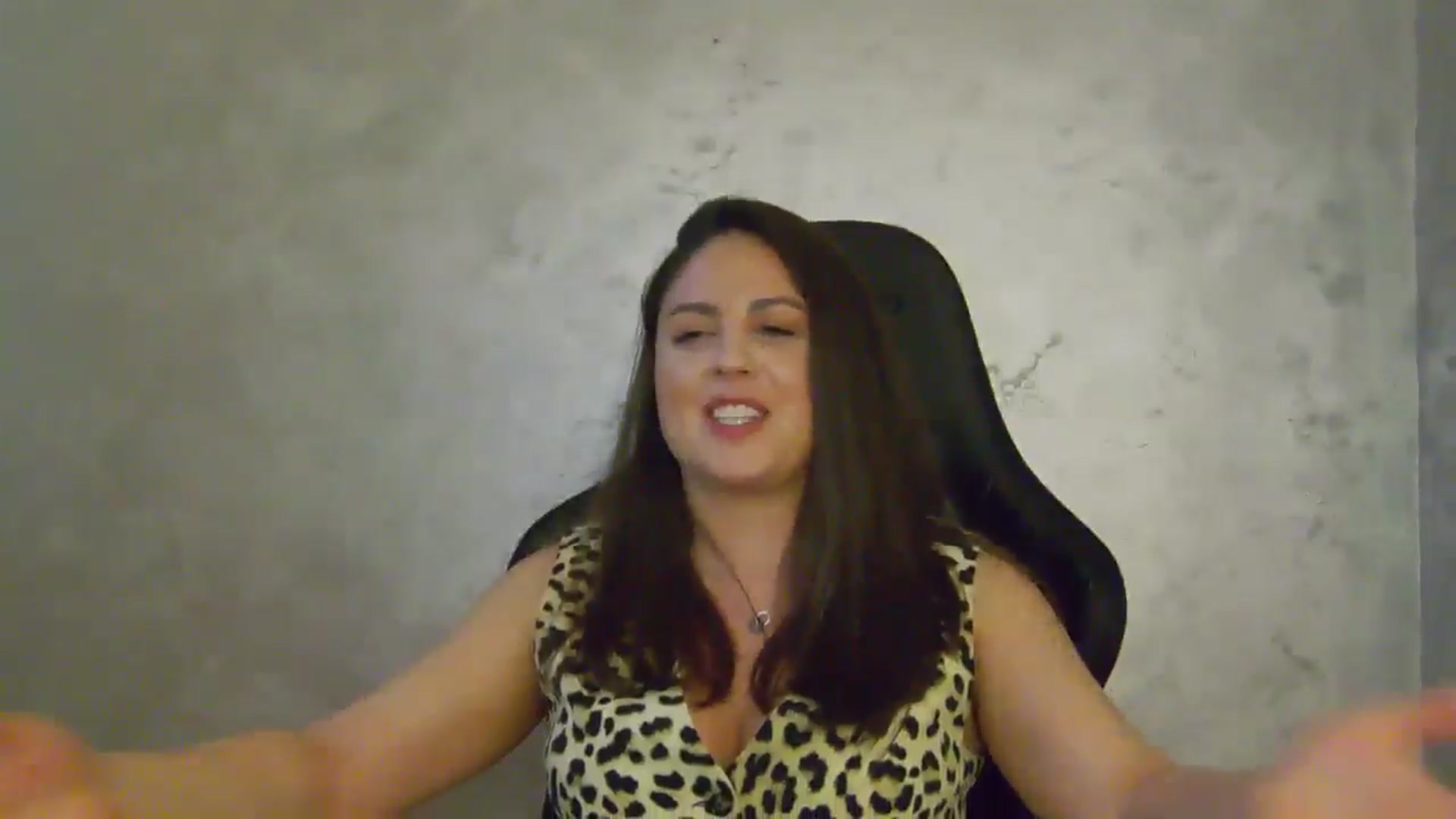 Gallery image thumbnail from NotVanilla's myfreecams stream on, 06/26/2025, 24:01 image 2 of 20