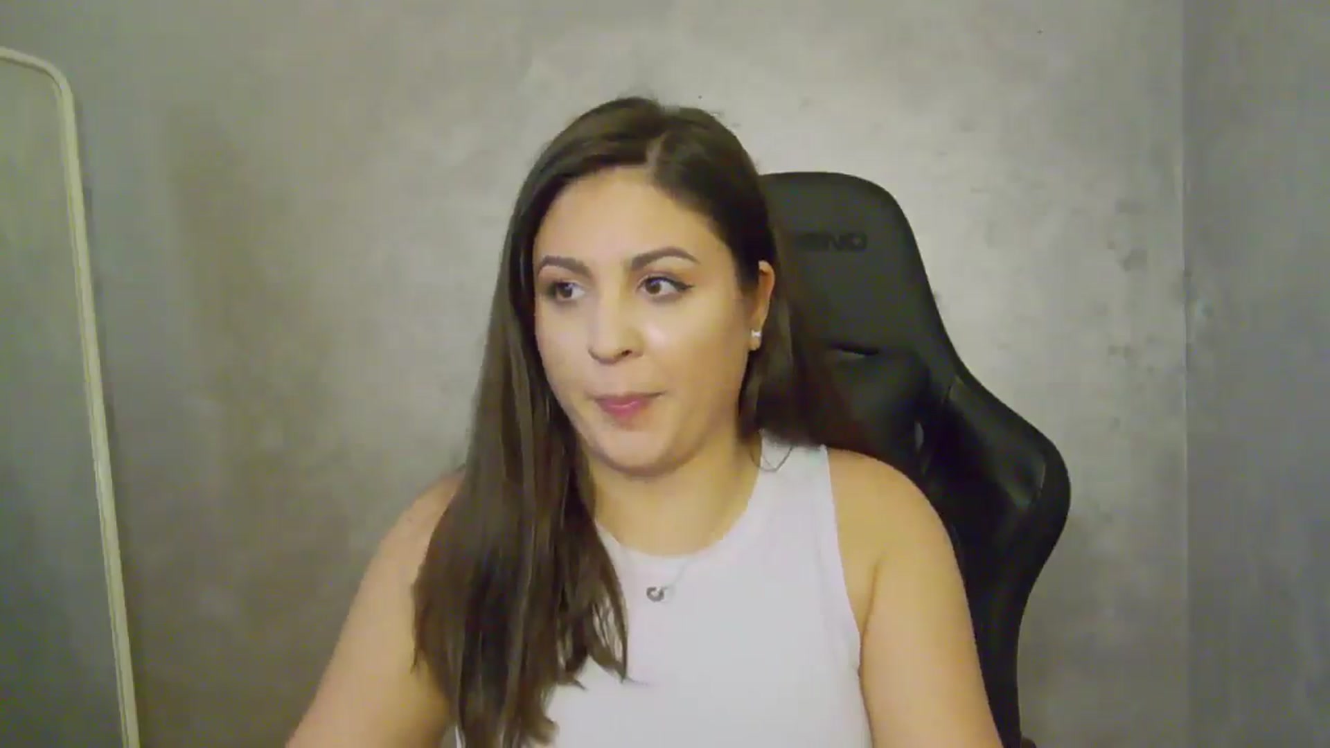 Gallery image thumbnail from NotVanilla's myfreecams stream on, 06/27/2025, 24:16 image 12 of 20