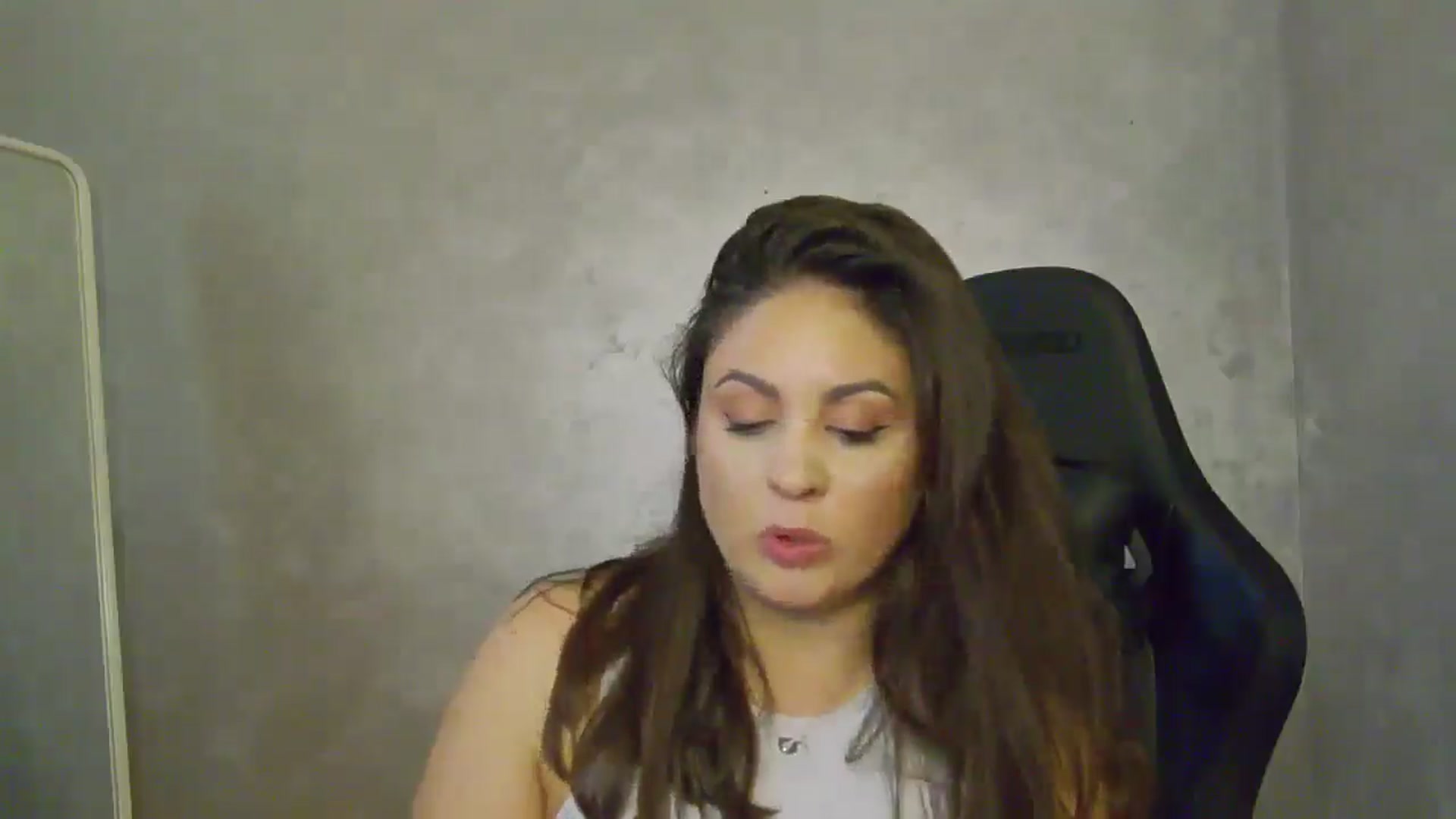 Gallery image thumbnail from NotVanilla's myfreecams stream on, 06/27/2025, 24:16 image 20 of 20