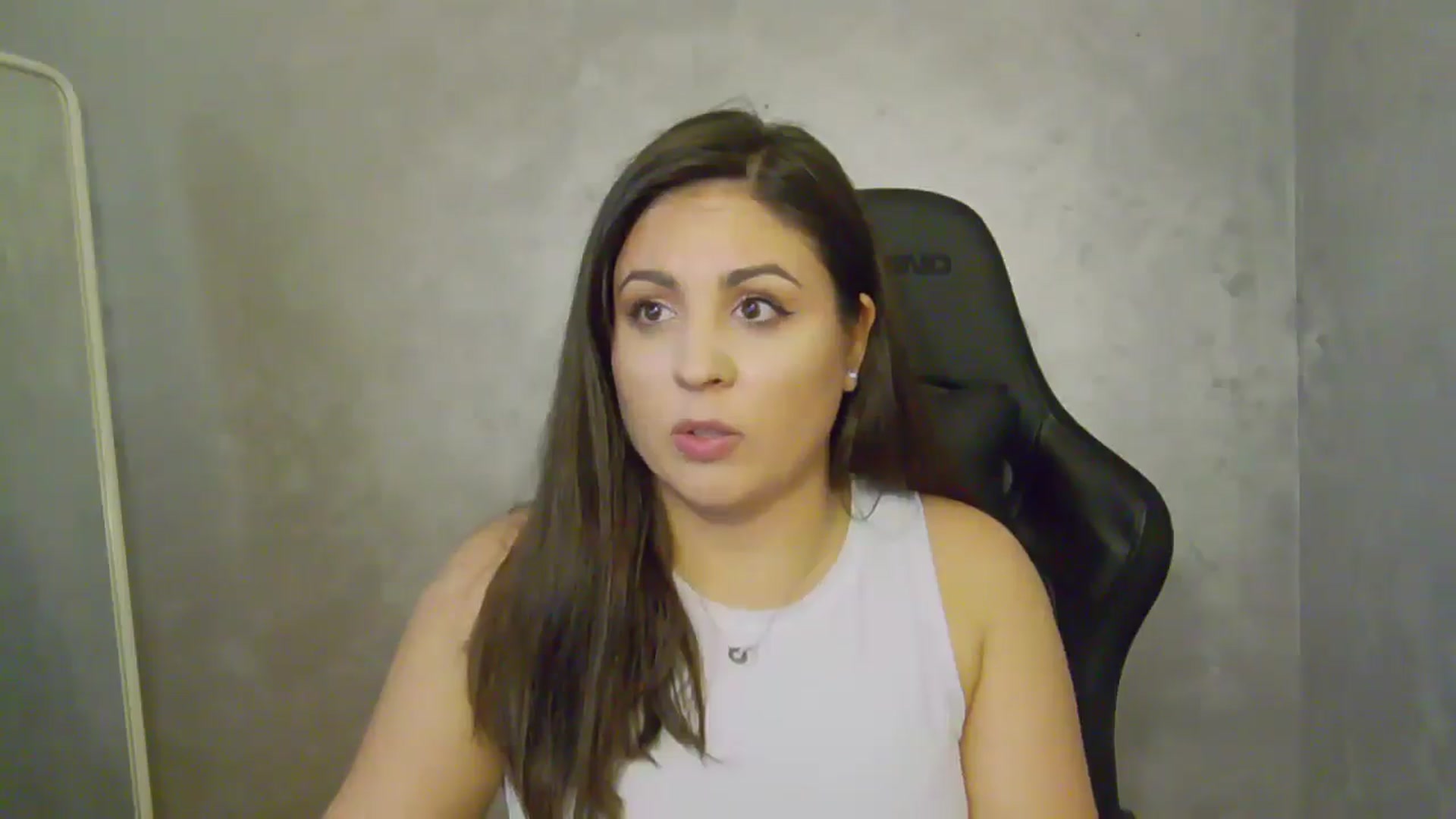 Gallery image thumbnail from NotVanilla's myfreecams stream on, 06/27/2025, 24:16 image 11 of 20