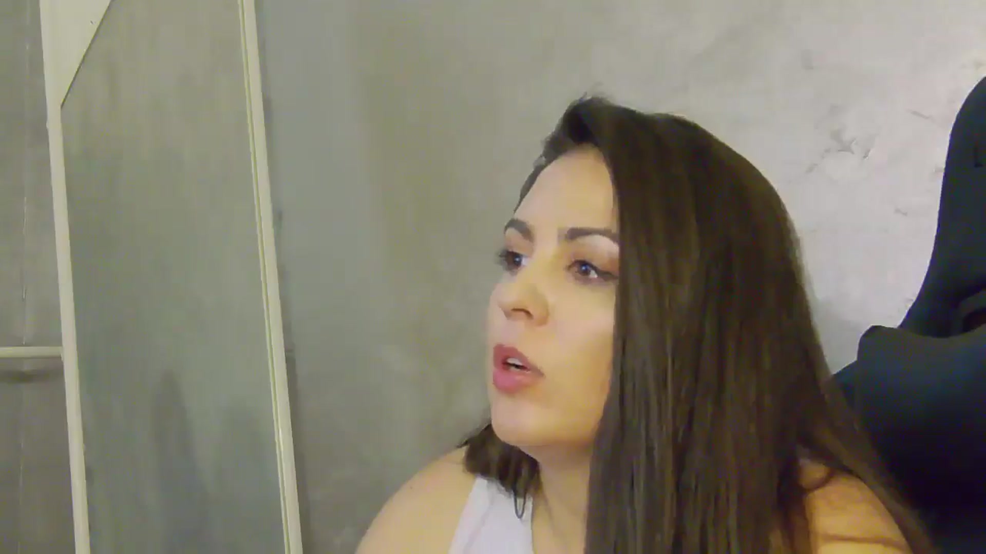 Gallery image thumbnail from NotVanilla's myfreecams stream on, 06/27/2025, 01:19 image 12 of 20
