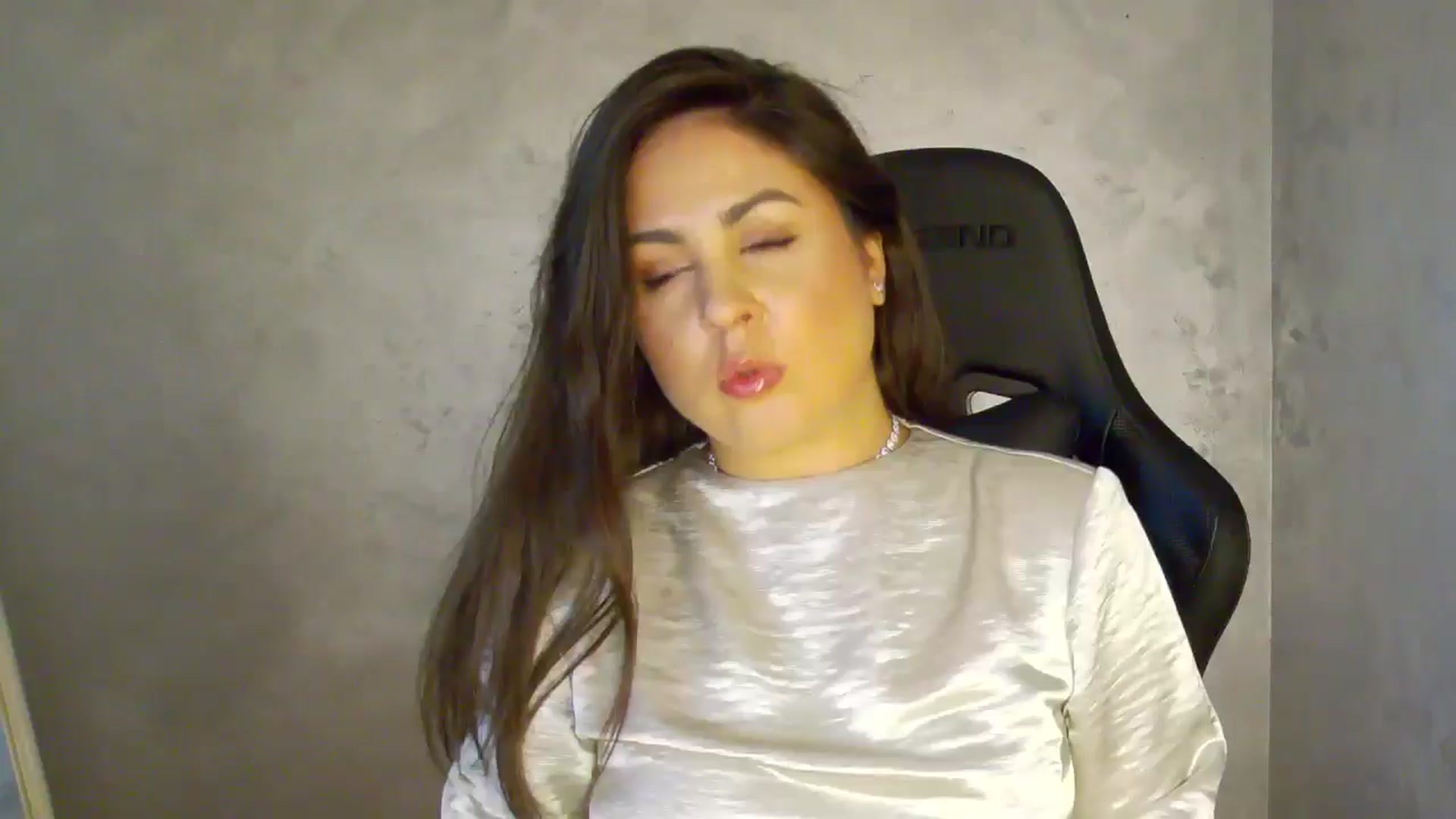 Gallery image thumbnail from NotVanilla's myfreecams stream on, 07/01/2025, 02:10 image 1 of 20