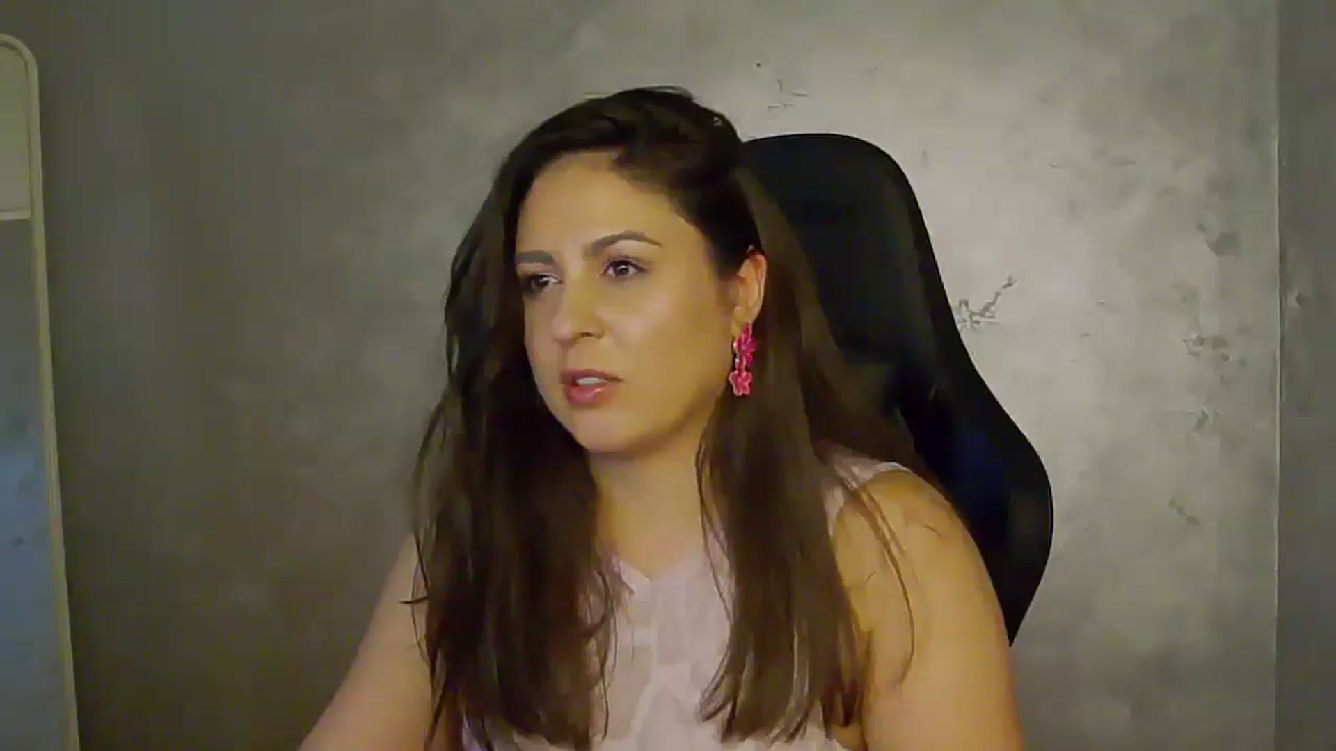 Gallery image thumbnail from NotVanilla's myfreecams stream on, 07/01/2025, 23:46 image 15 of 20