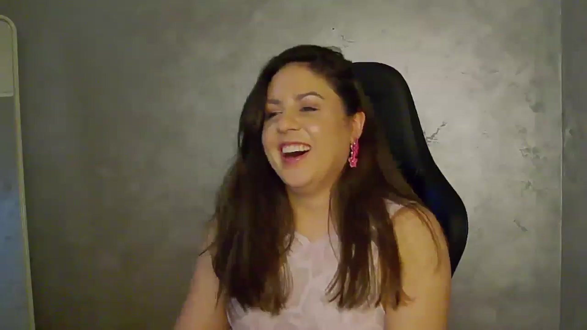 Gallery image thumbnail from NotVanilla's myfreecams stream on, 07/01/2025, 23:46 image 14 of 20