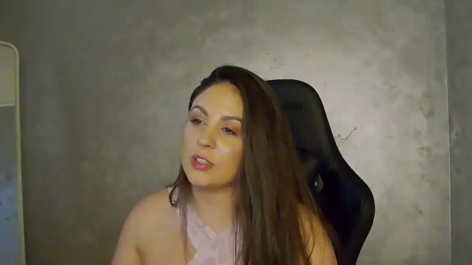 Gallery image thumbnail from NotVanilla's myfreecams stream on, 07/01/2025, 23:46 image 1 of 20