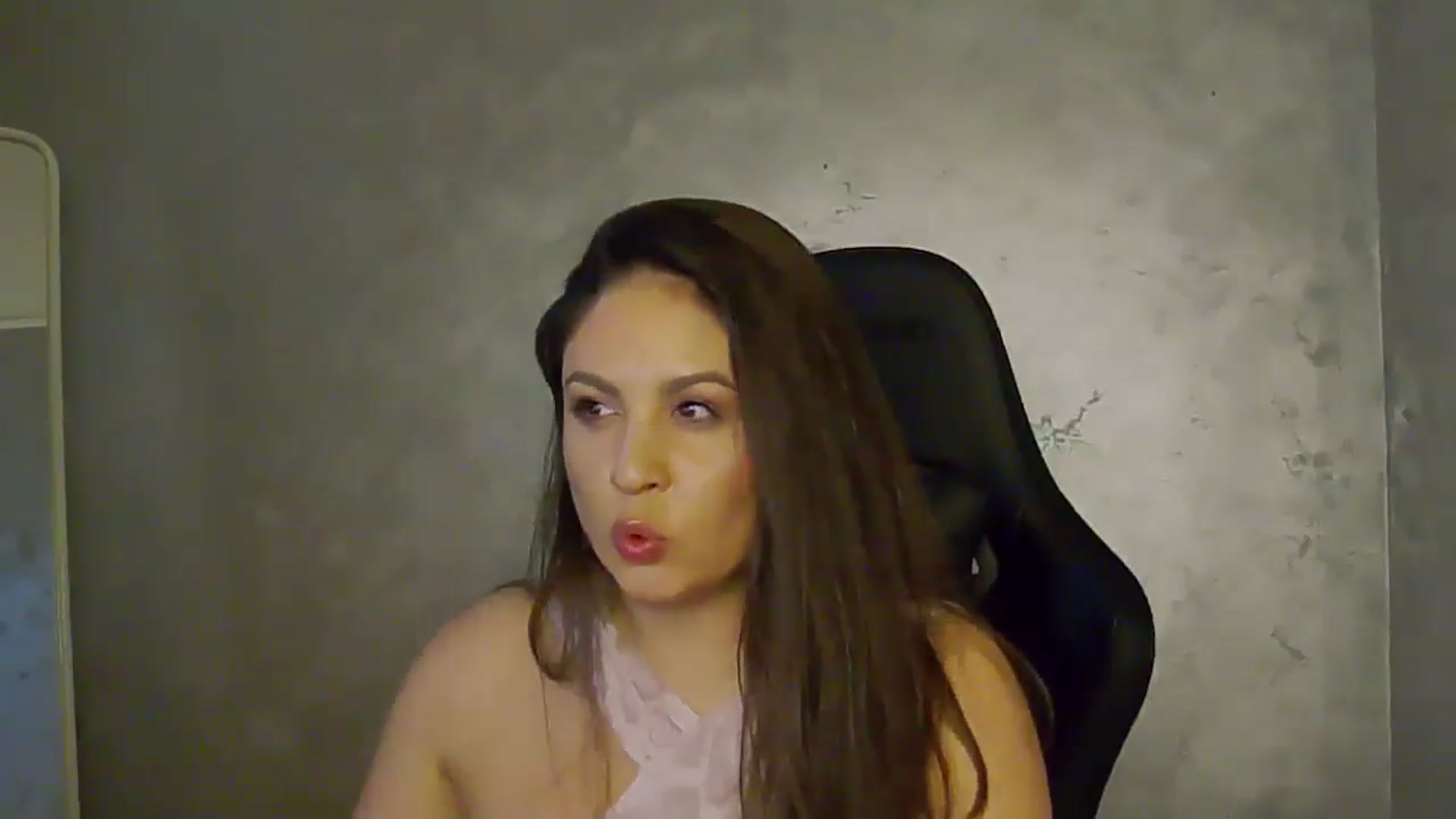 Gallery image thumbnail from NotVanilla's myfreecams stream on, 07/01/2025, 23:46 image 4 of 20