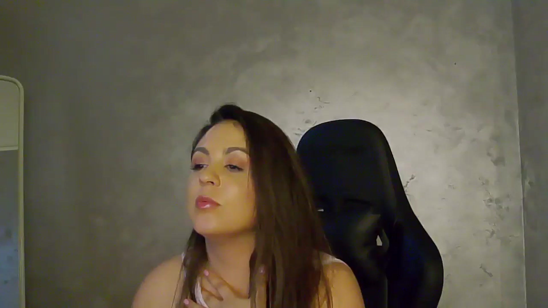 Gallery image thumbnail from NotVanilla's myfreecams stream on, 07/01/2025, 23:46 image 6 of 20