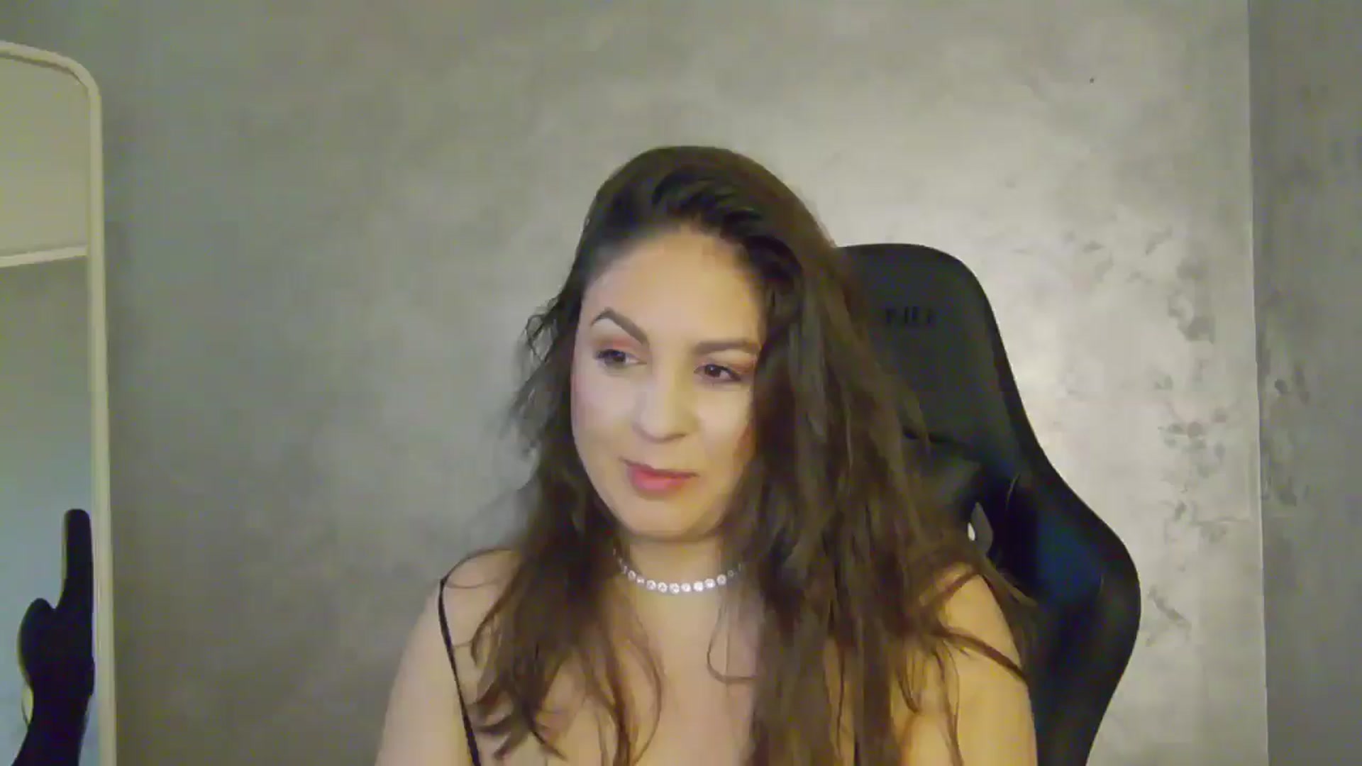 Gallery image thumbnail from NotVanilla's myfreecams stream on, 07/03/2025, 22:55 image 17 of 20
